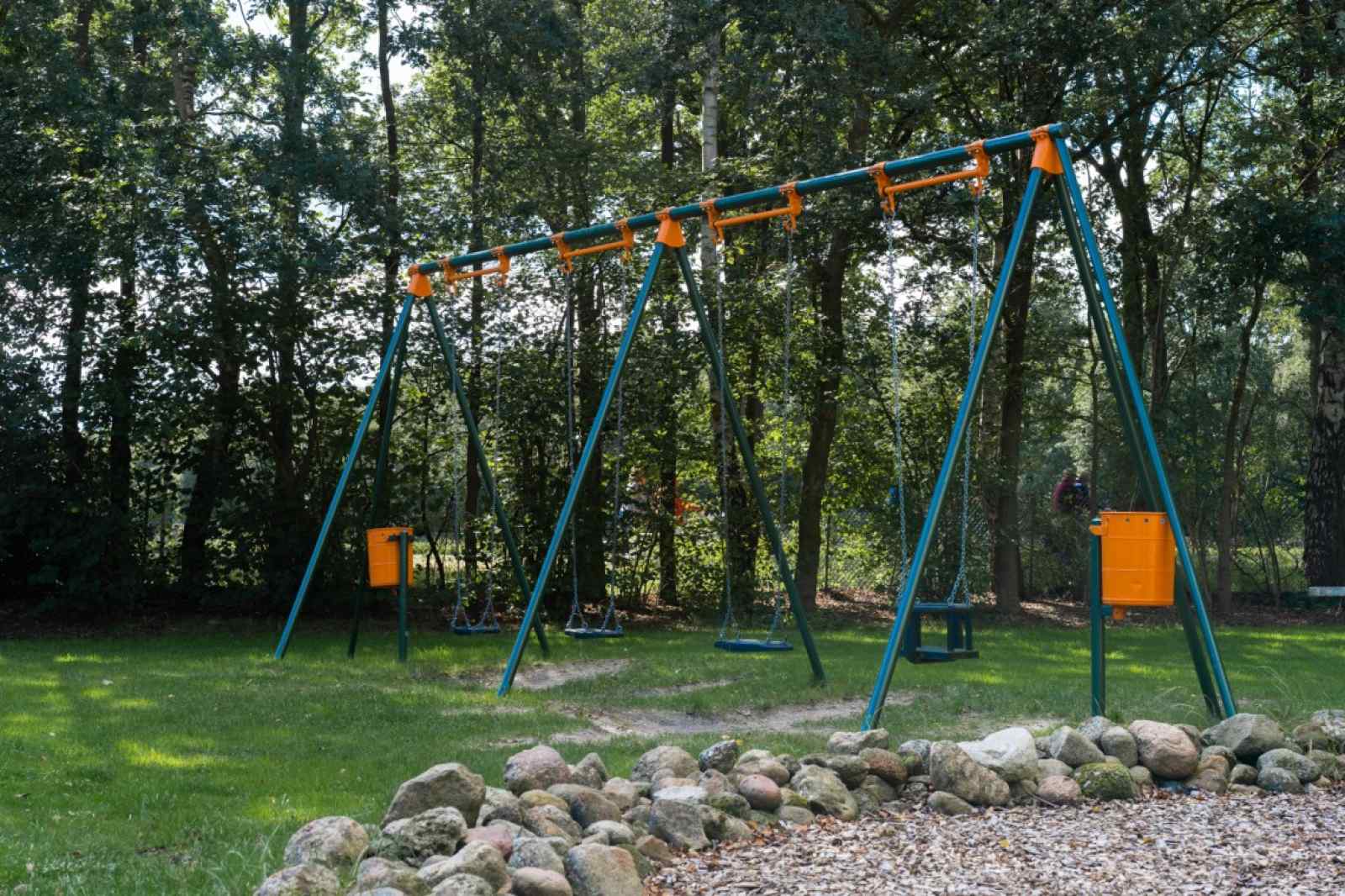 DG989