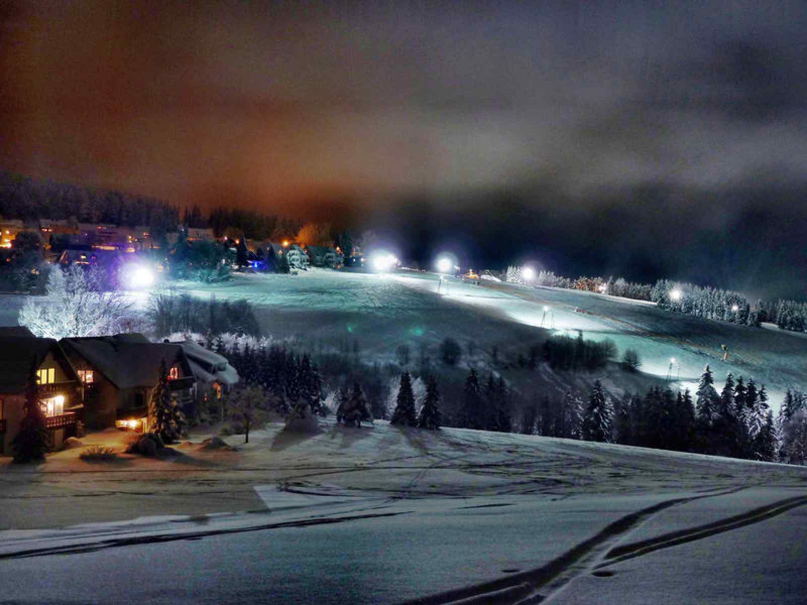 luxe-6-persoons-appartement-vlakbij-een-skigebied-en-winterberg