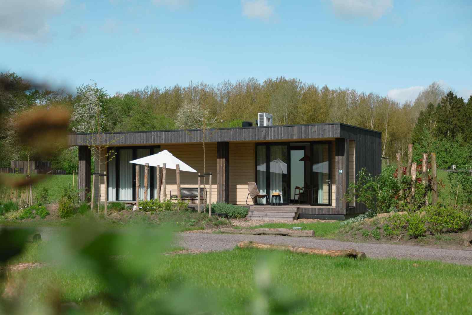 heerlijke-4-persoons-lodge-nabij-zeewolde-in-het-horsterwold