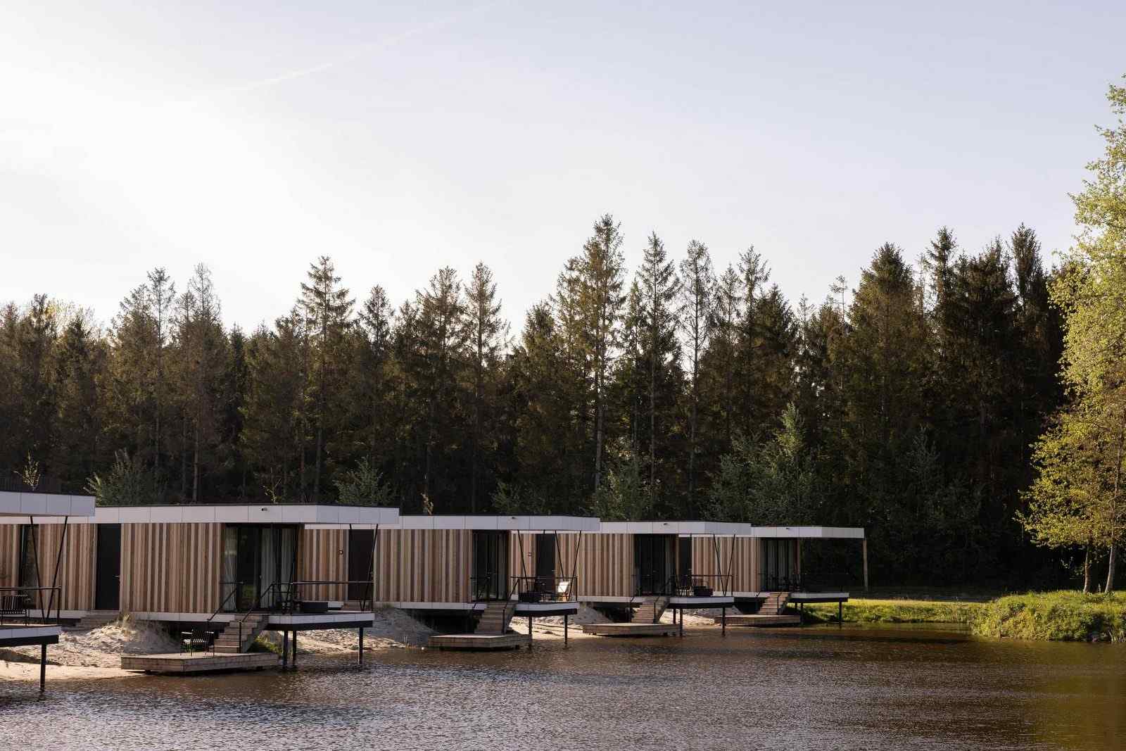 heerlijke-2-persoons-waterlodge-met-sauna-nabij-zeewolde-in-het-horsterwold