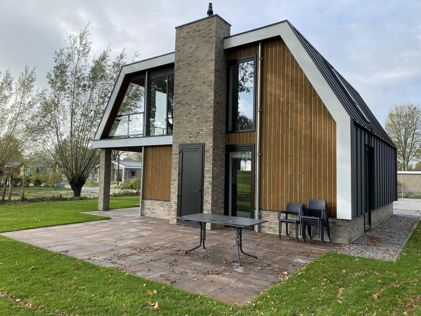 Luxe vrijstaande 8 persoons villa, met sauna, in Flevoland.