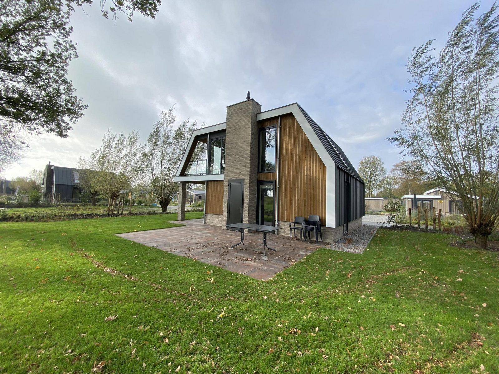 luxe-vrijstaande-8-persoons-villa-met-sauna-in-flevoland