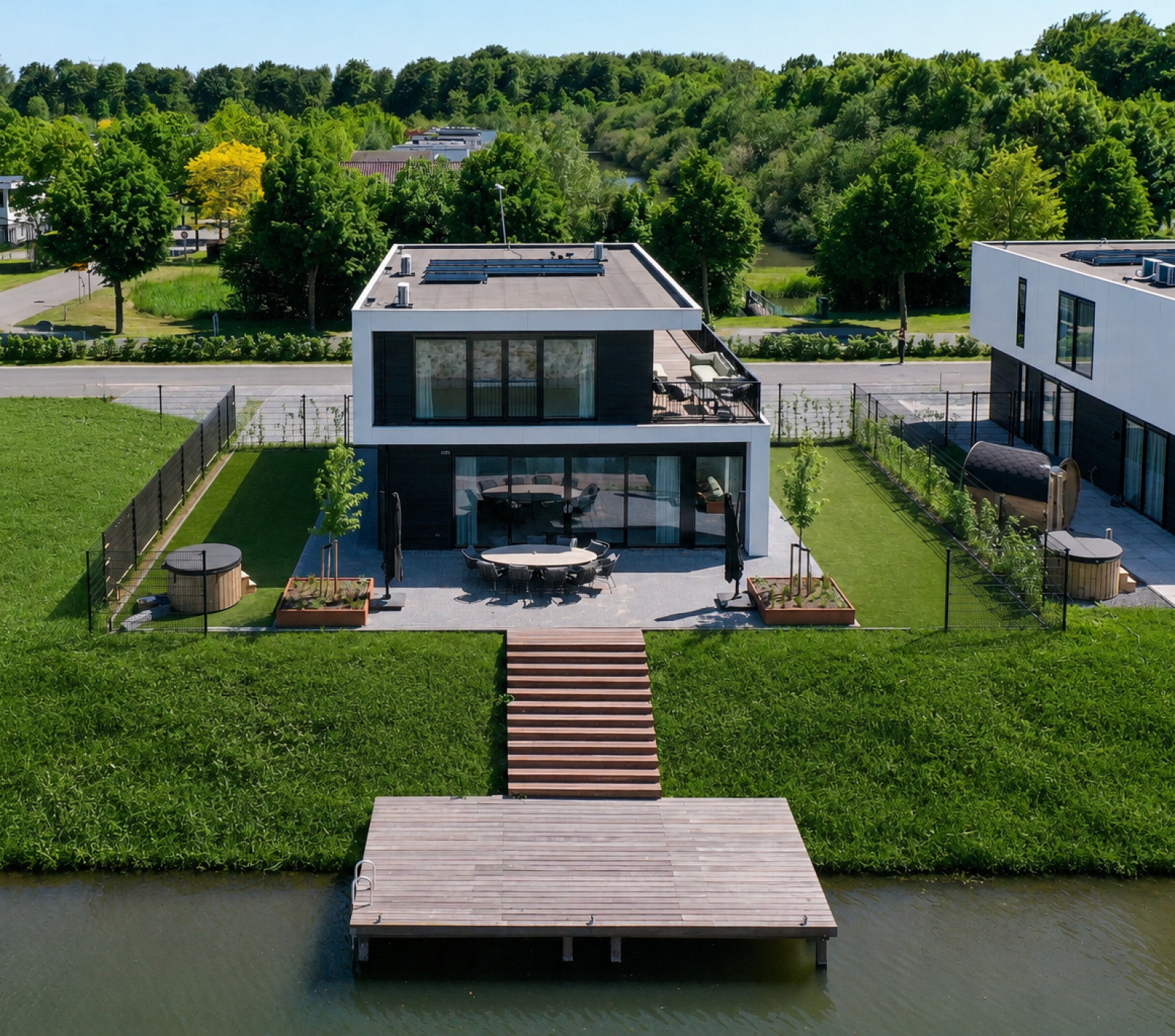 Villa met hottub voor 10 personen op vakantiepark met golfbaan vlakbij Harderwijk — groepsaccommodatie in Zeewolde