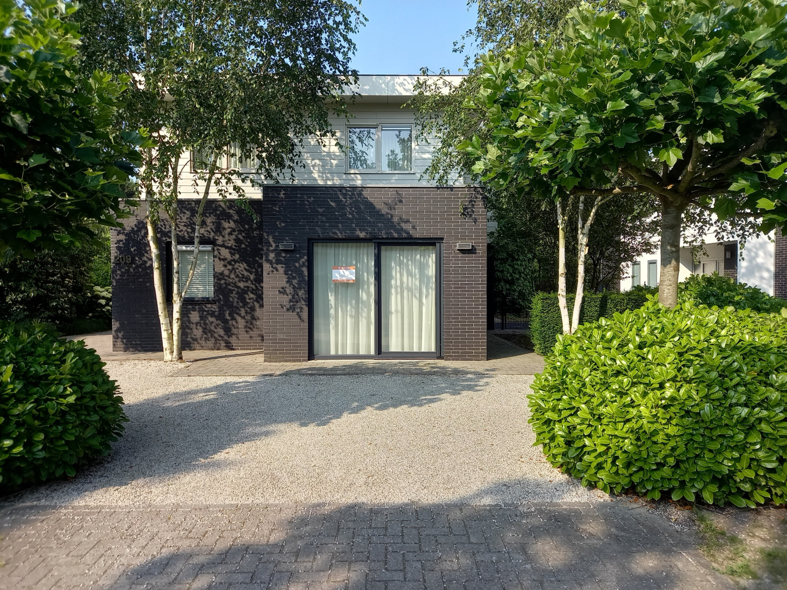 Luxe woning voor 12 personen aan het water met een buitenspa en sauna vlakbij Harderwijk — groepsaccommodatie in Zeewolde
