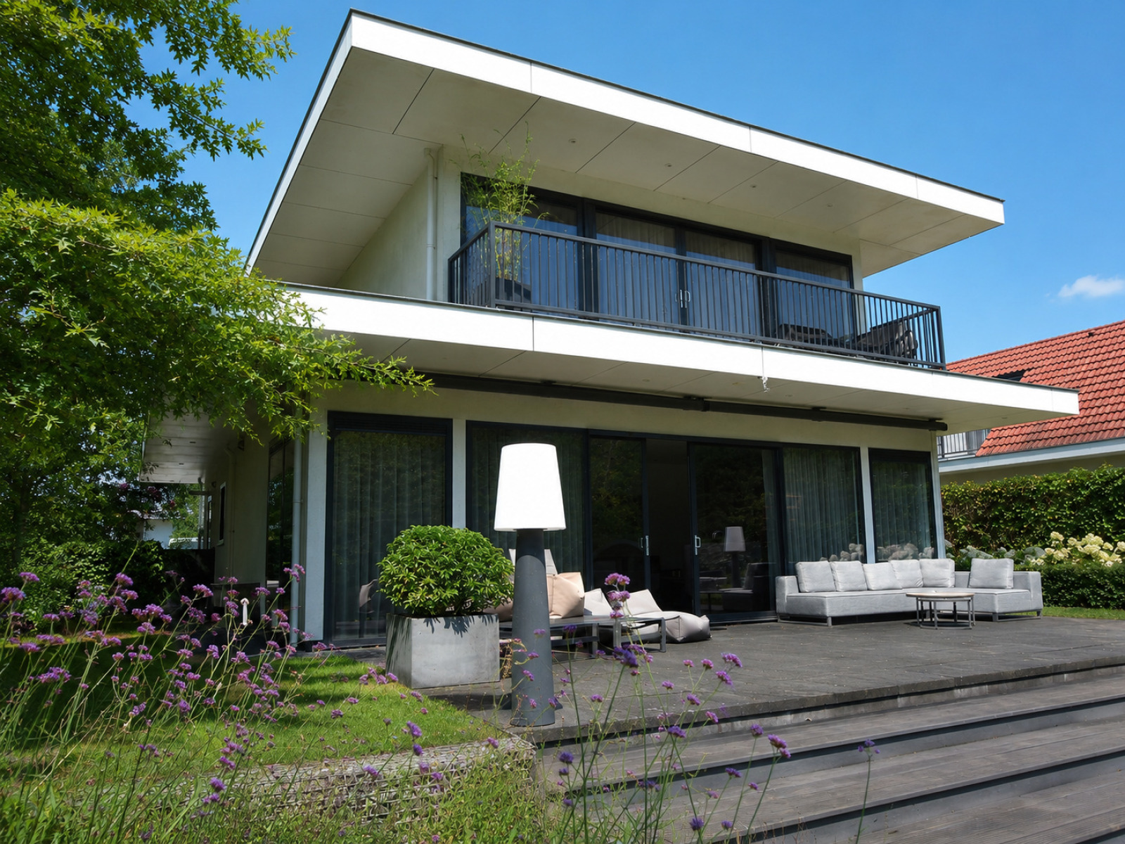 Villa voor 10 personen met buitenspa en buitensauna op vakantiepark vlakbij Harderwijk — groepsaccommodatie in Zeewolde