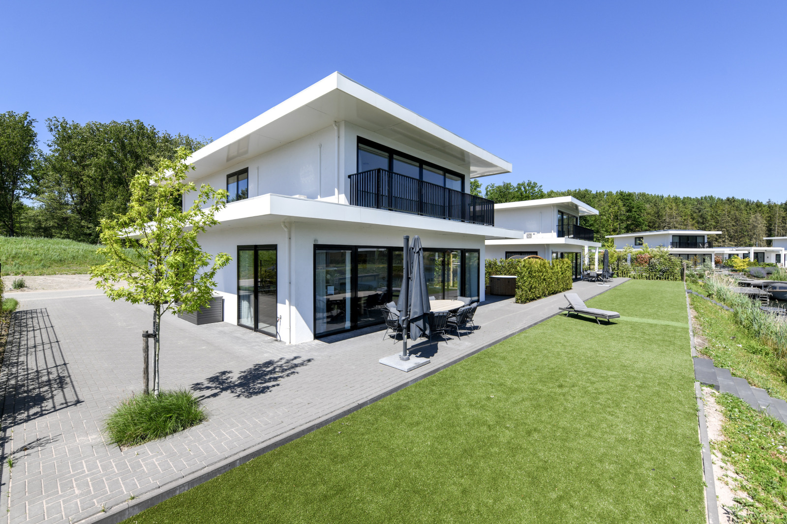 Villa voor 16 personen met hottub en sauna op vakantiepark vlakbij Harderwijk — groepsaccommodatie in Zeewolde