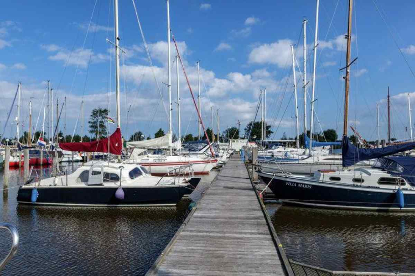 vrijstaande-6-persoons-woning-aan-het-lauwersmeer-in-friesland