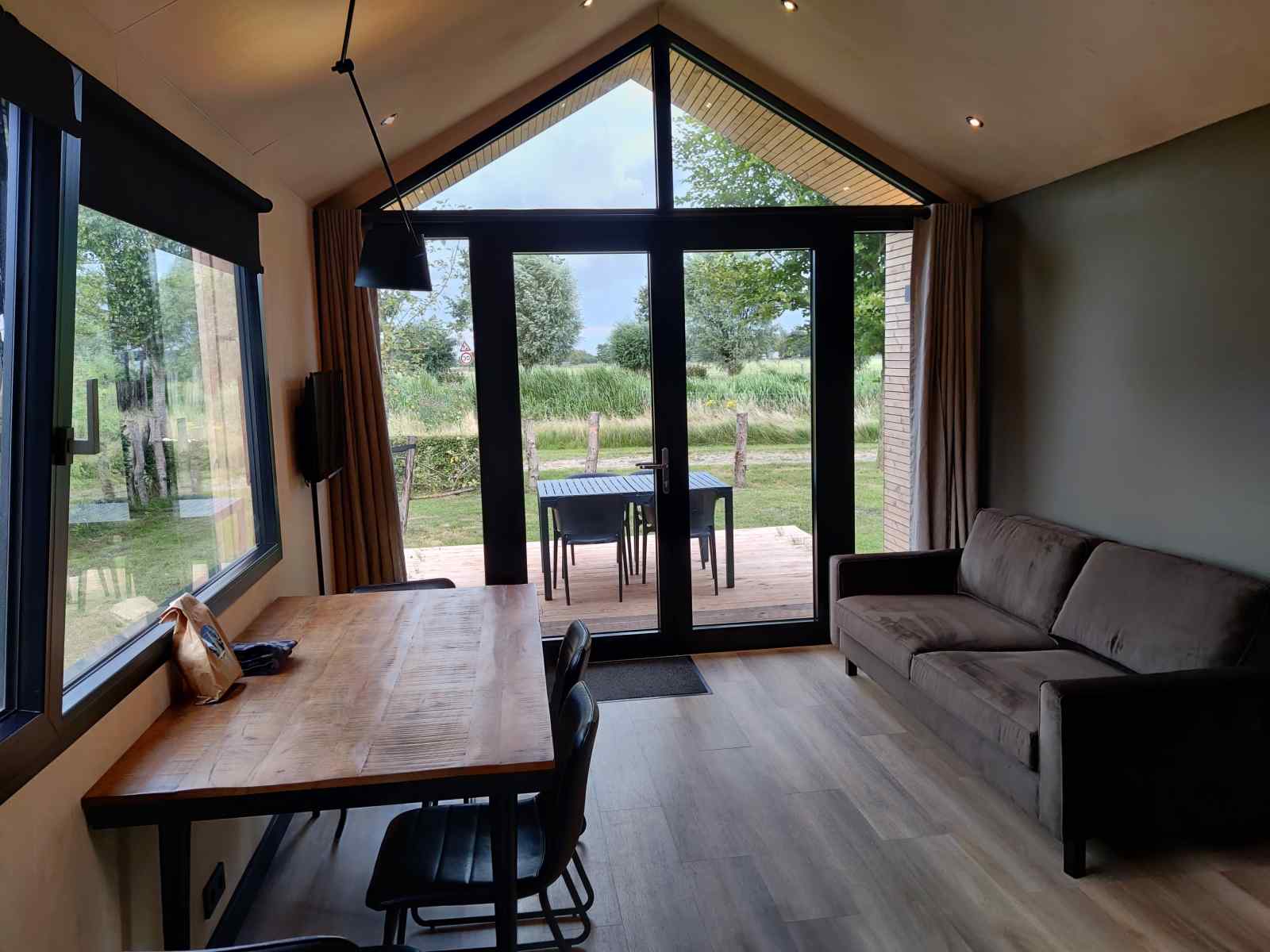 luxe-4-persoons-tiny-house-op-vakantiepark-eigen-wijze