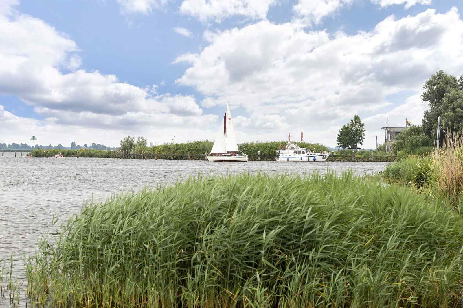 prachtig-en-comfortabel-2-persoons-appartement-aan-het-sneekermeer