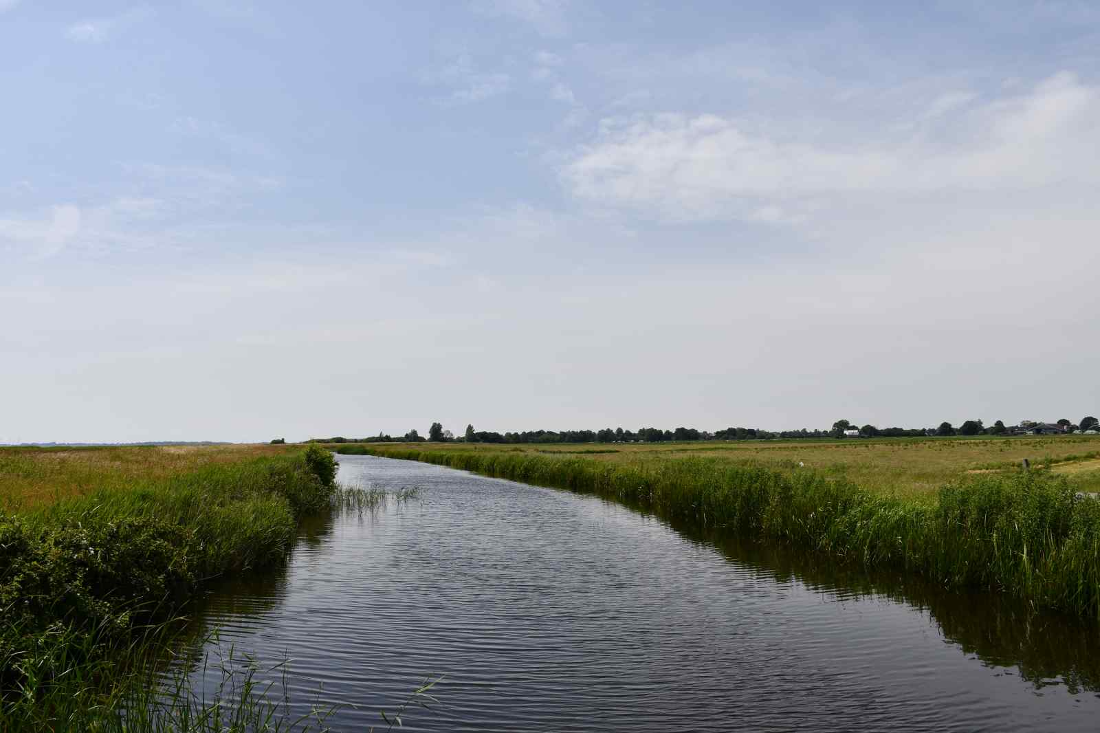 combinatie-van-twee-landelijk-gelegen-5-persoons-vakantiehuizen-nabij-het-tjeukemeer