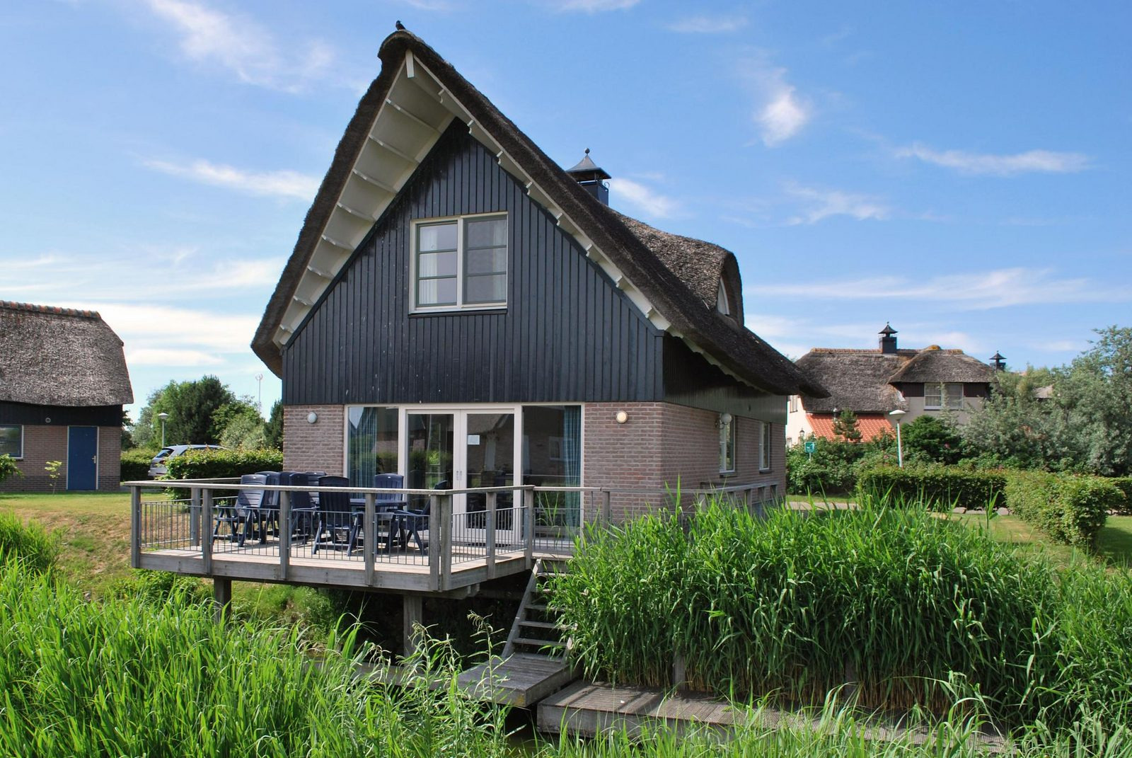 Luxe 8 persoons Vissersvilla op Beach Resort Makkum aan het IJsselmeer - Nederland - Europa - Makkum