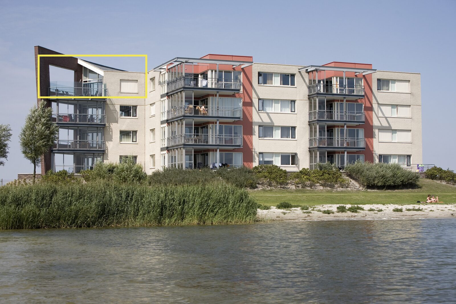 Prachtig 4 persoons appartement met uitzicht over het IJsselmeer in Makkum | Friesland - Nederland - Europa - Makkum