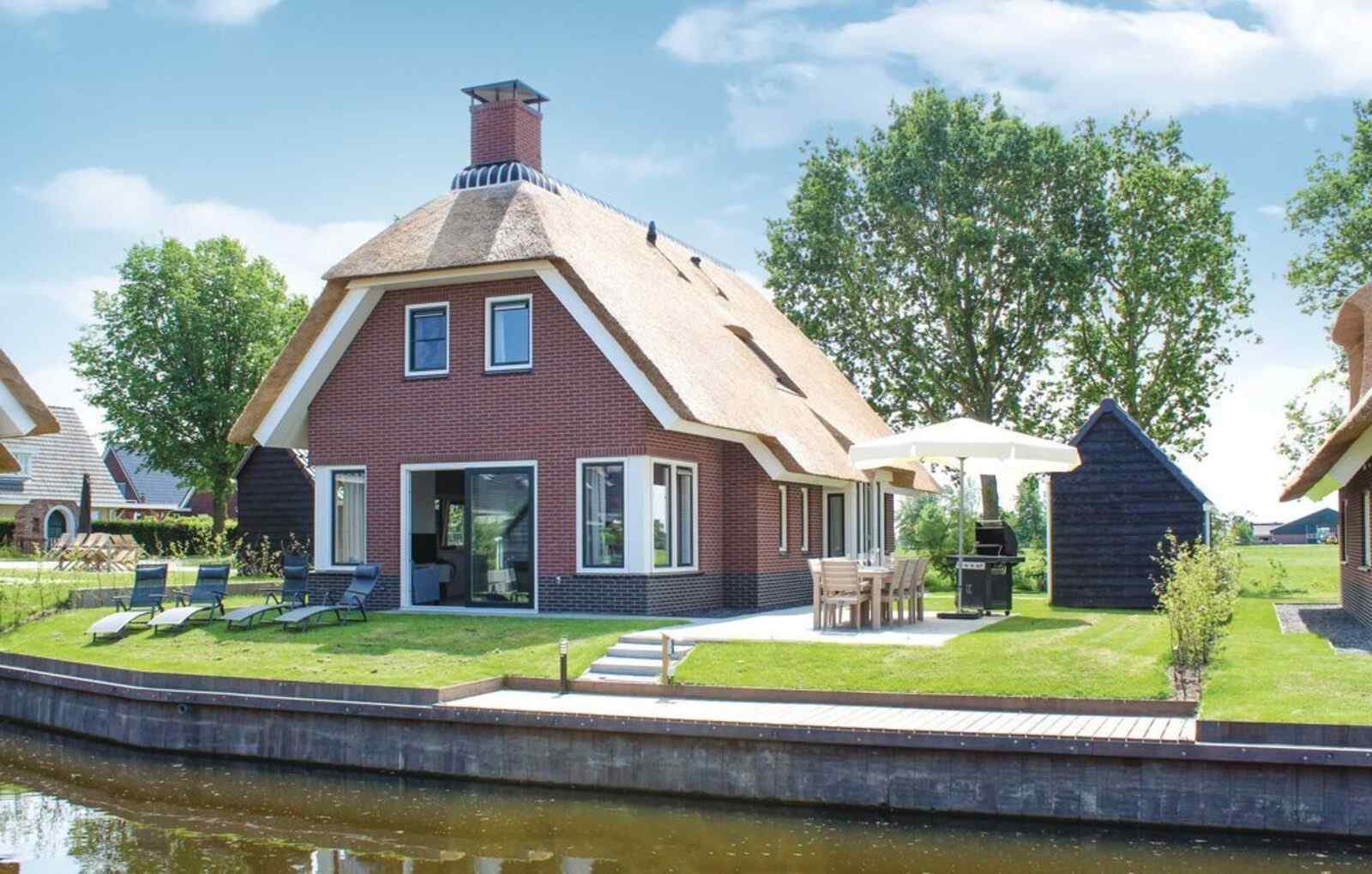 Huisdiervriendelijke luxe villa met sauna aan De Friese