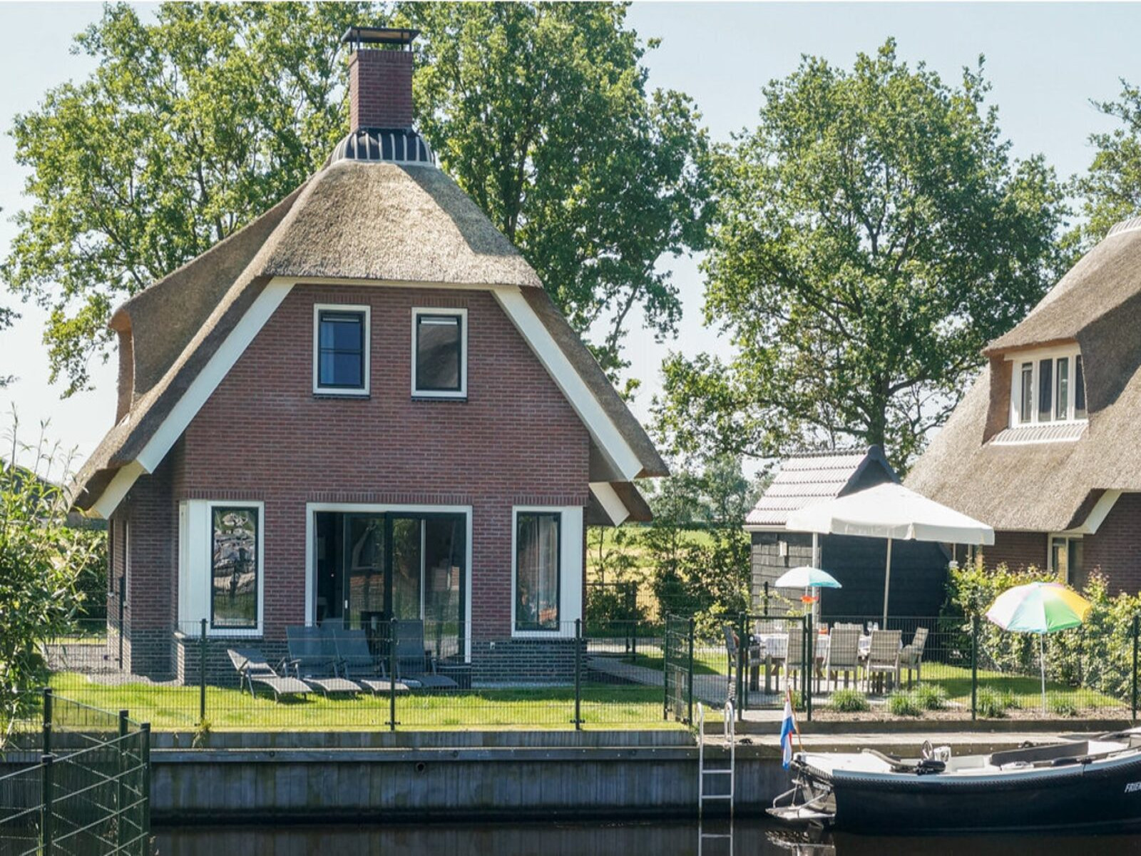 Kindvriendelijke villa voor 8 personen aan het water in