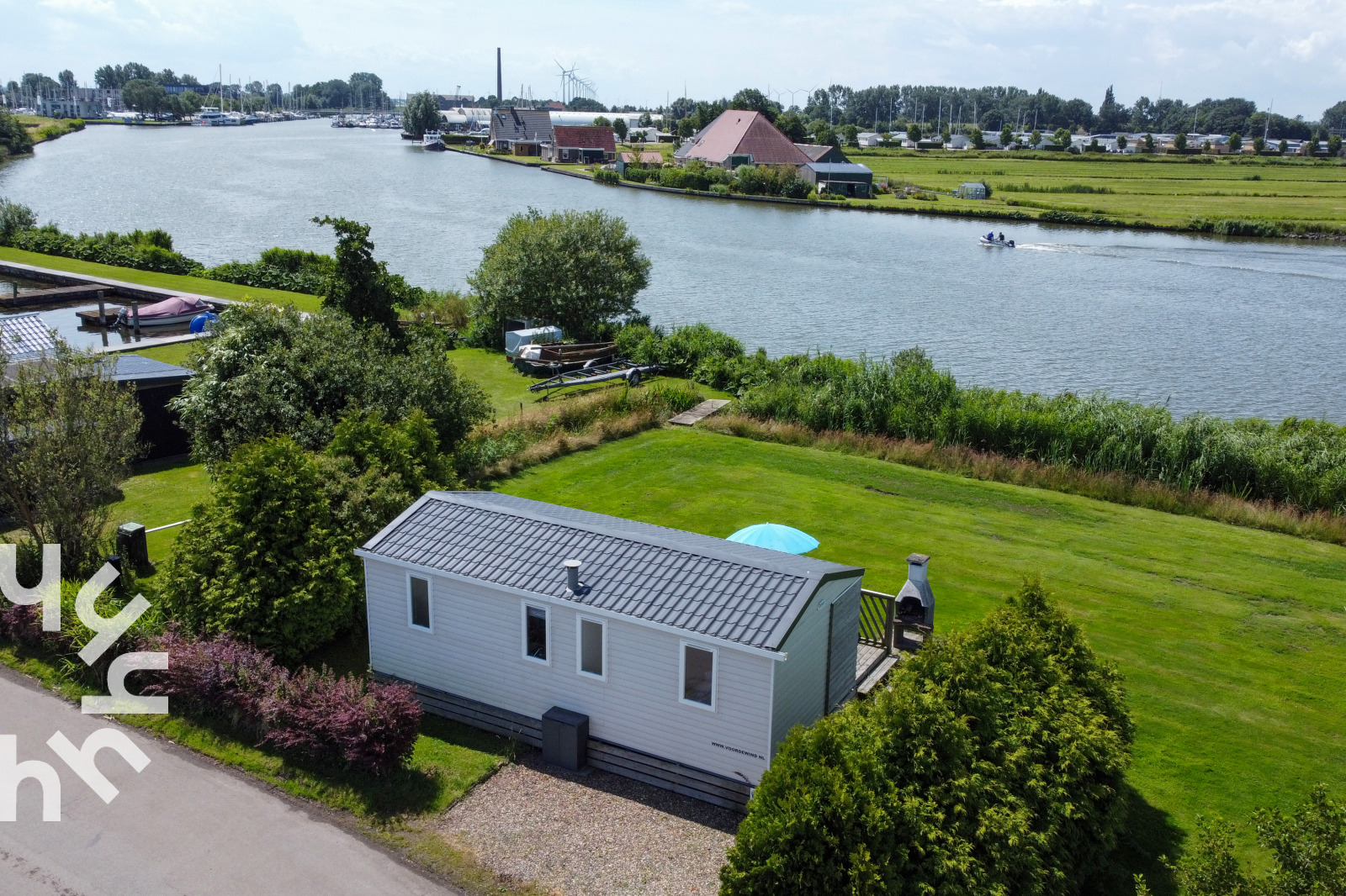 Comfortabel 4-persoons chalet in Lemmer met uitzicht over het water