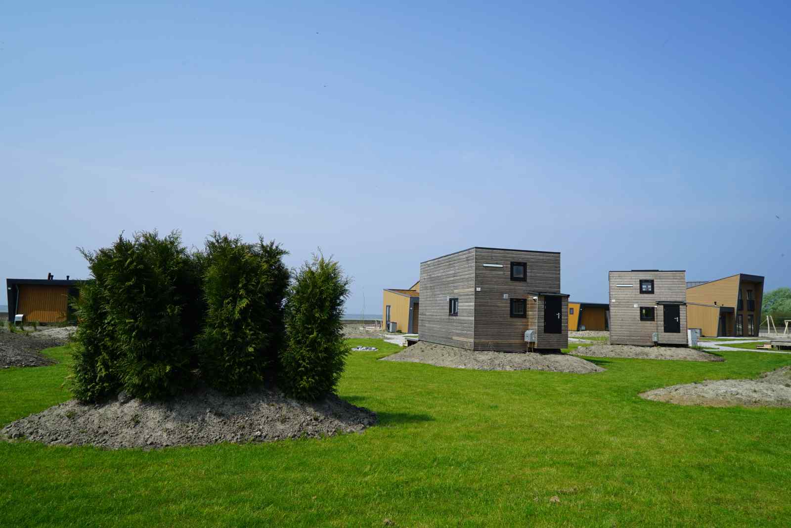 gezellig-tiny-house-voor-2-personen-aan-het-ijsselmeer-op-een-vakantiepark-in-hindeloopen