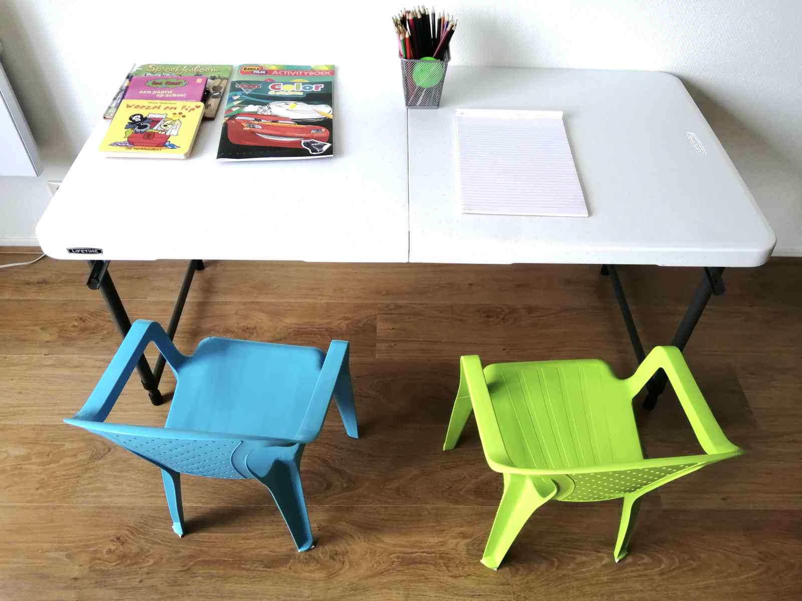 een-comfortabel-vier-persoons-vakantiehuis-met-ruime-tuin-nabij-het-friese-dorp-grou