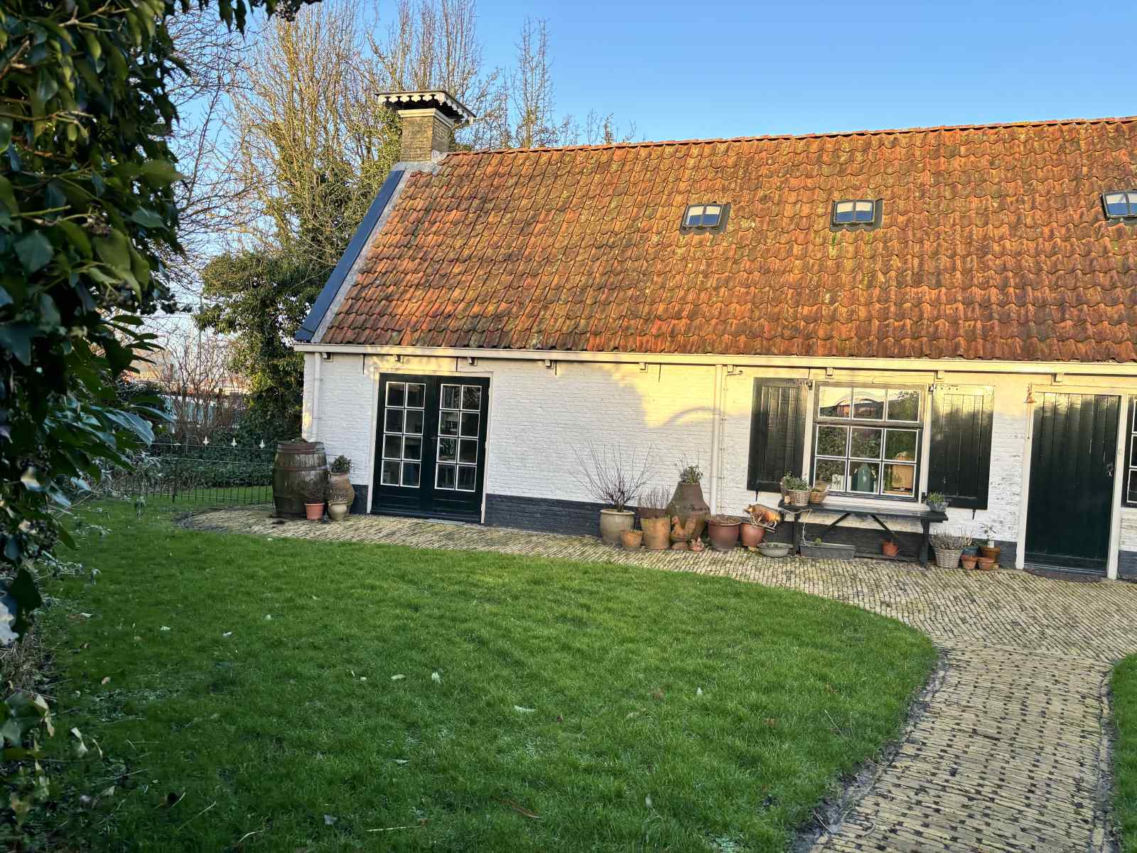 historische-vakantieboerderij-voor-6-personen-aan-het-water-in-terherne