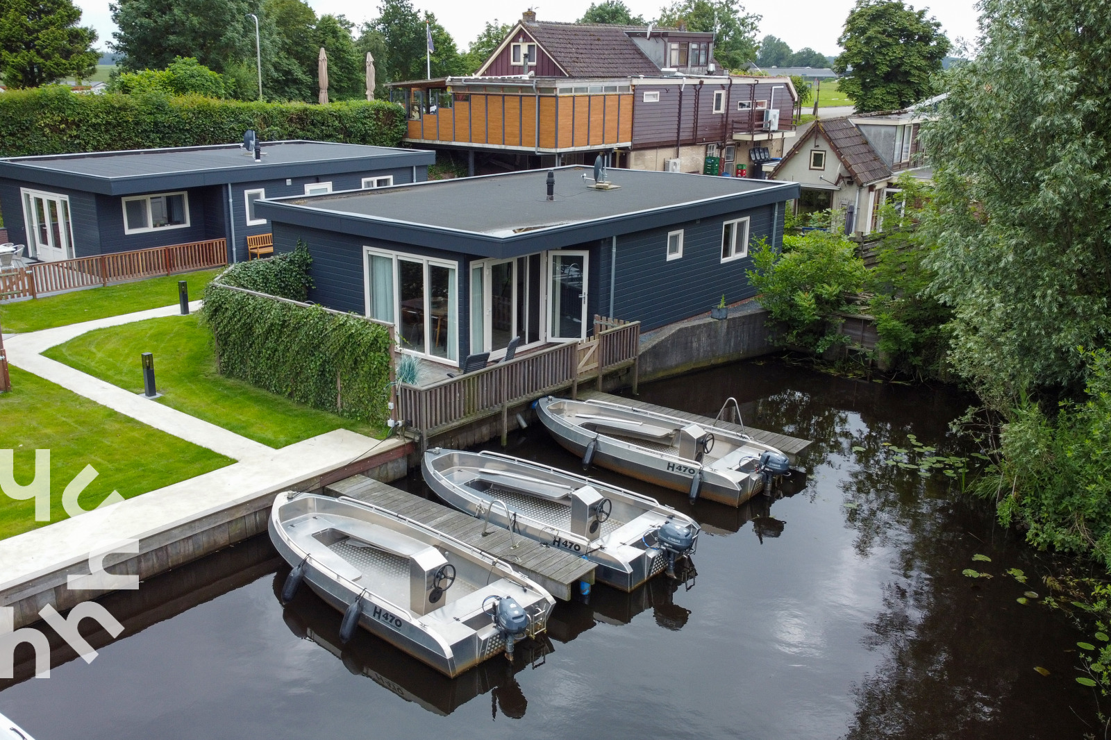 Vakantiehuis voor 4 pers. inclusief boot, aan de rivier