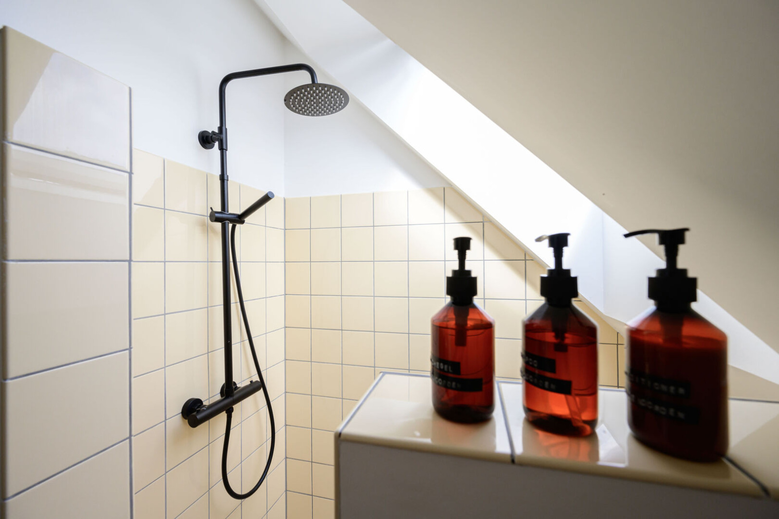 Recreatiewoning in Marrum voor 10 personen foto 7