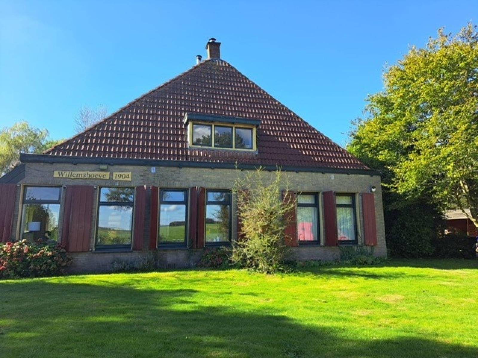 Sfeervol 7 persoons vakantieboerderij met grote tuin en vrij uitzicht in Fochteloërveen