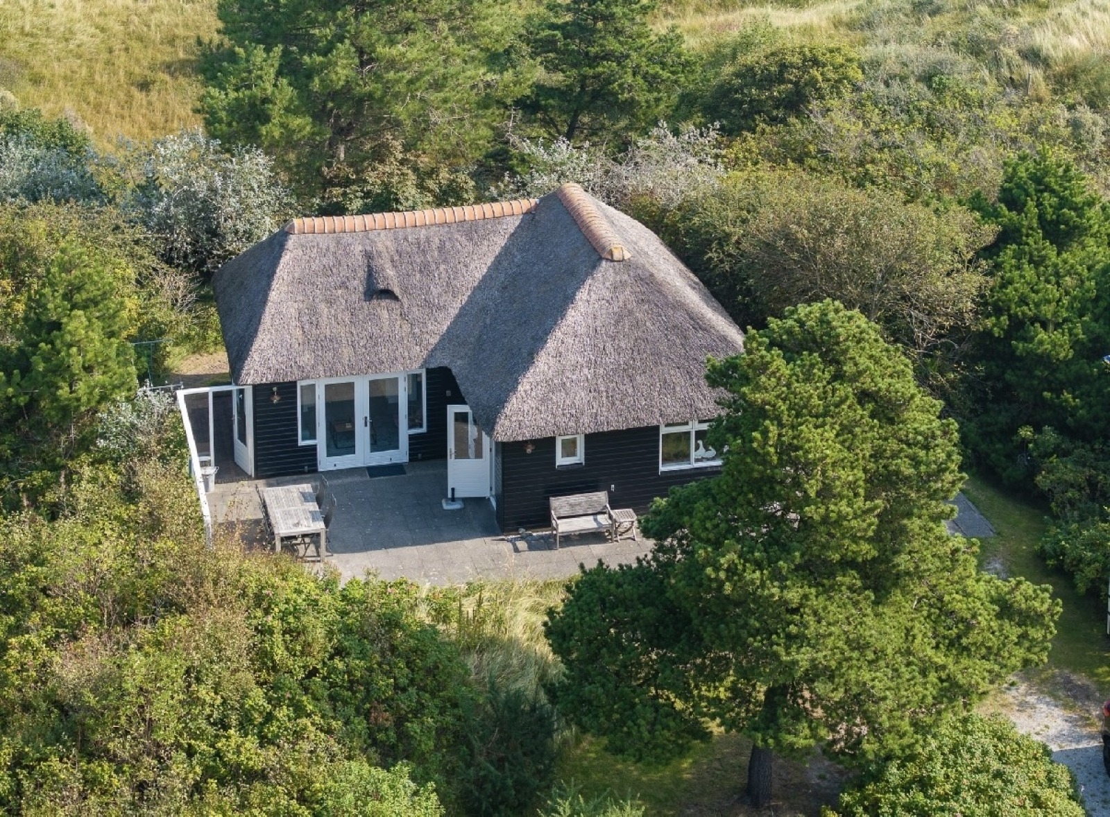 Moderne bungalow voor 4 personen met terras, vlakbij het strand, nabij Nes op Ameland