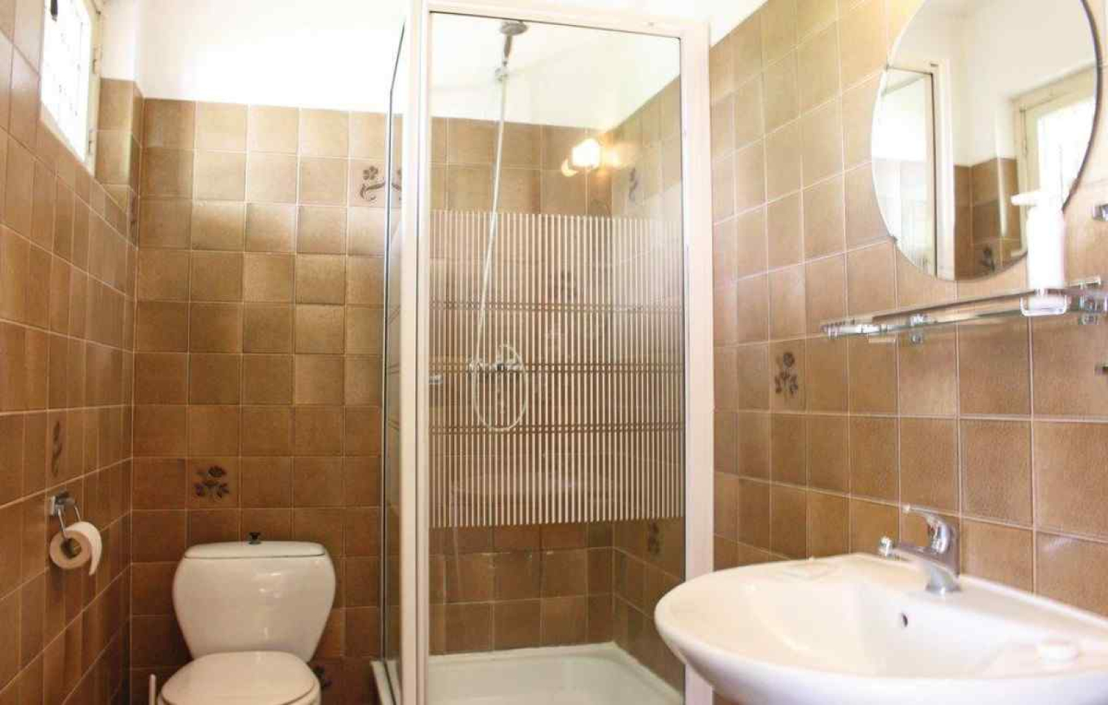 prachtige-23-persoons-villa-in-zuid-limburg-met-bubbelbaden-en-infraroodsauna