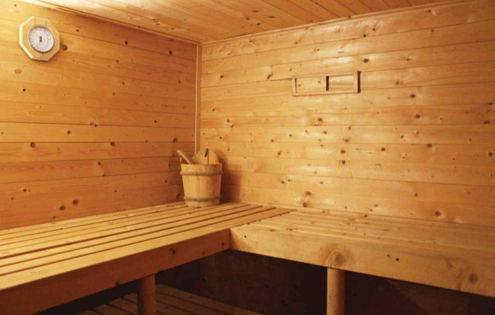 prachtige-23-persoons-villa-in-zuid-limburg-met-bubbelbaden-en-infraroodsauna