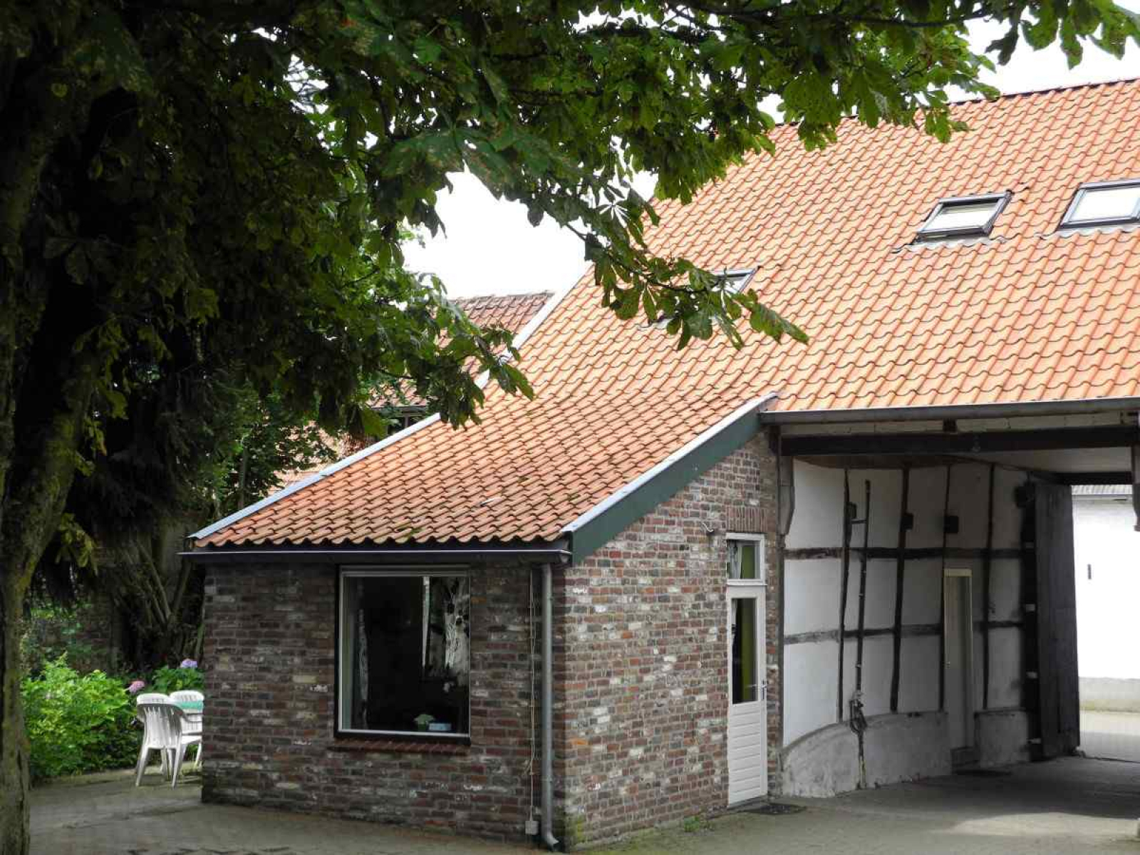 gezellige-6-persoonsvakantiewoning-in-idyllische-boerderij-in-zuid-limburg