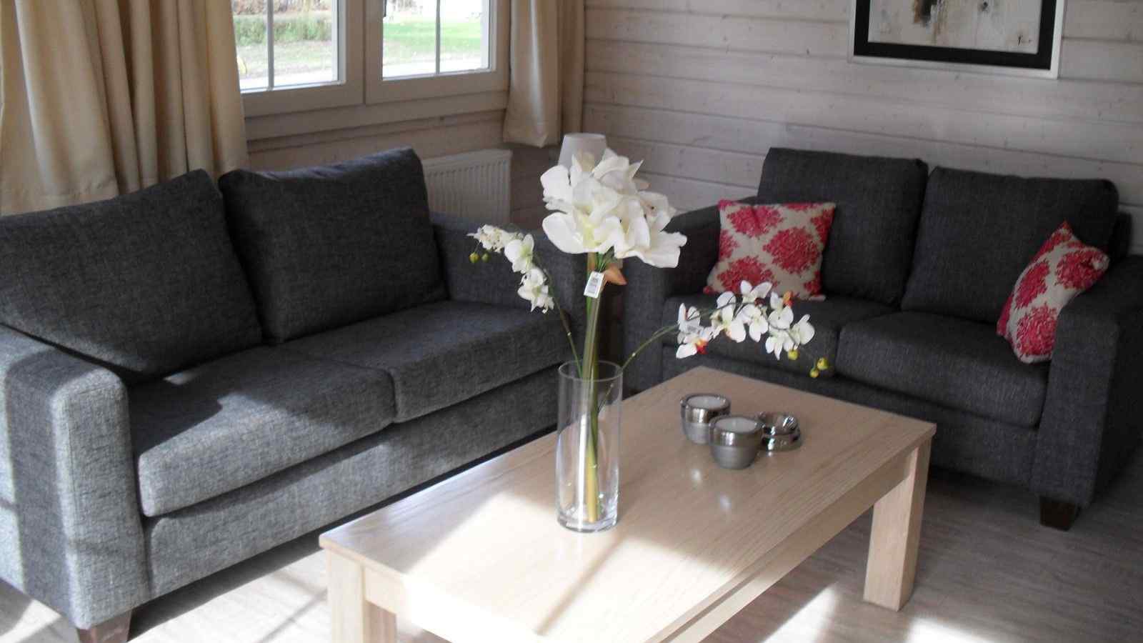 4-persoons-fins-chalet-op-vakantiepark-maasduinen-in-belfeld-nabij-venlo