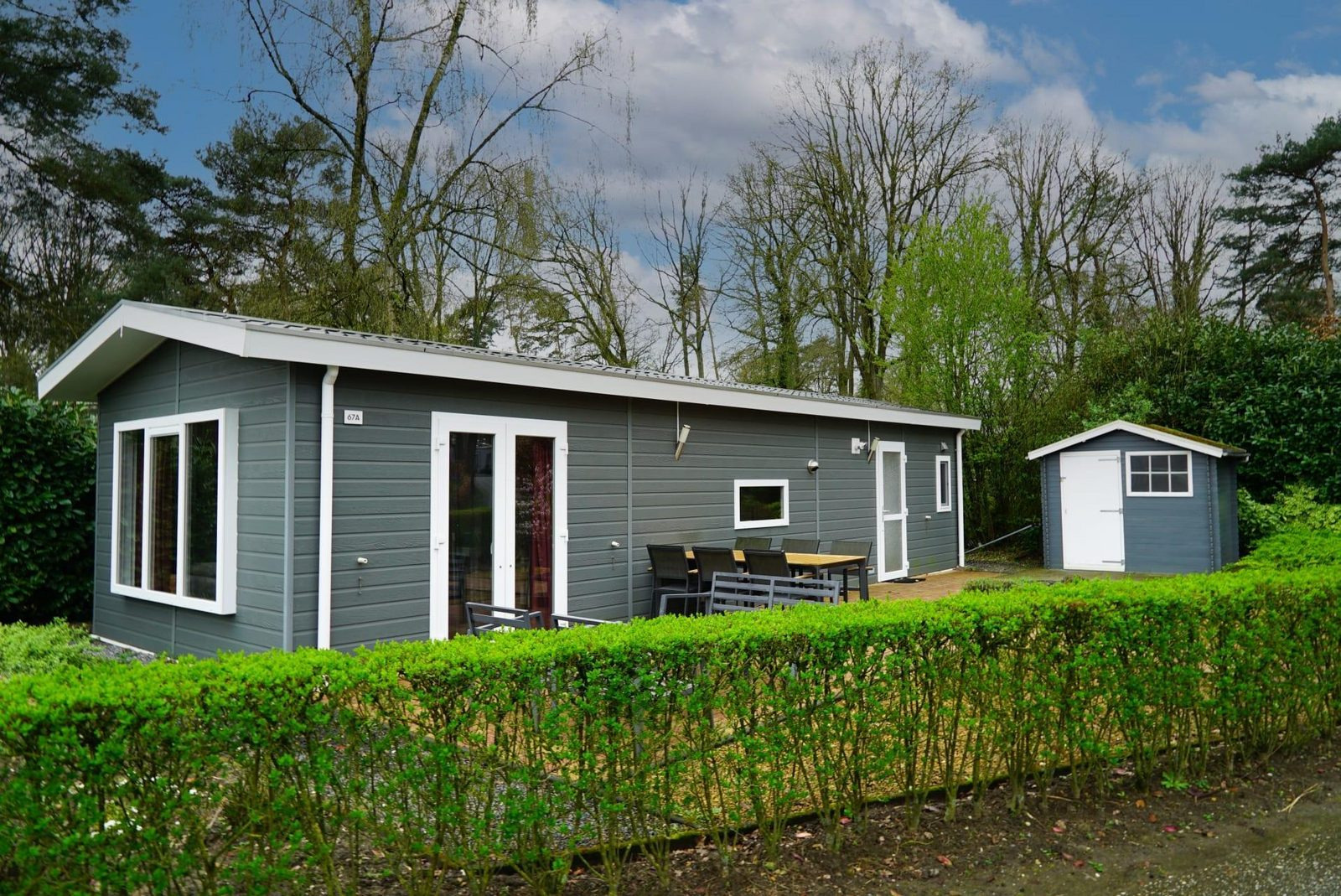 basic-6-persoons-chalet-op-vakantiepark-maasduinen-met-natuurmeer-en-zandstrand