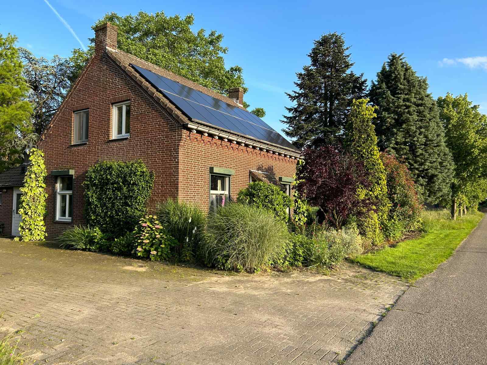 Vrijstaand 6 persoons vakantiehuis in Neer, nabij natuu