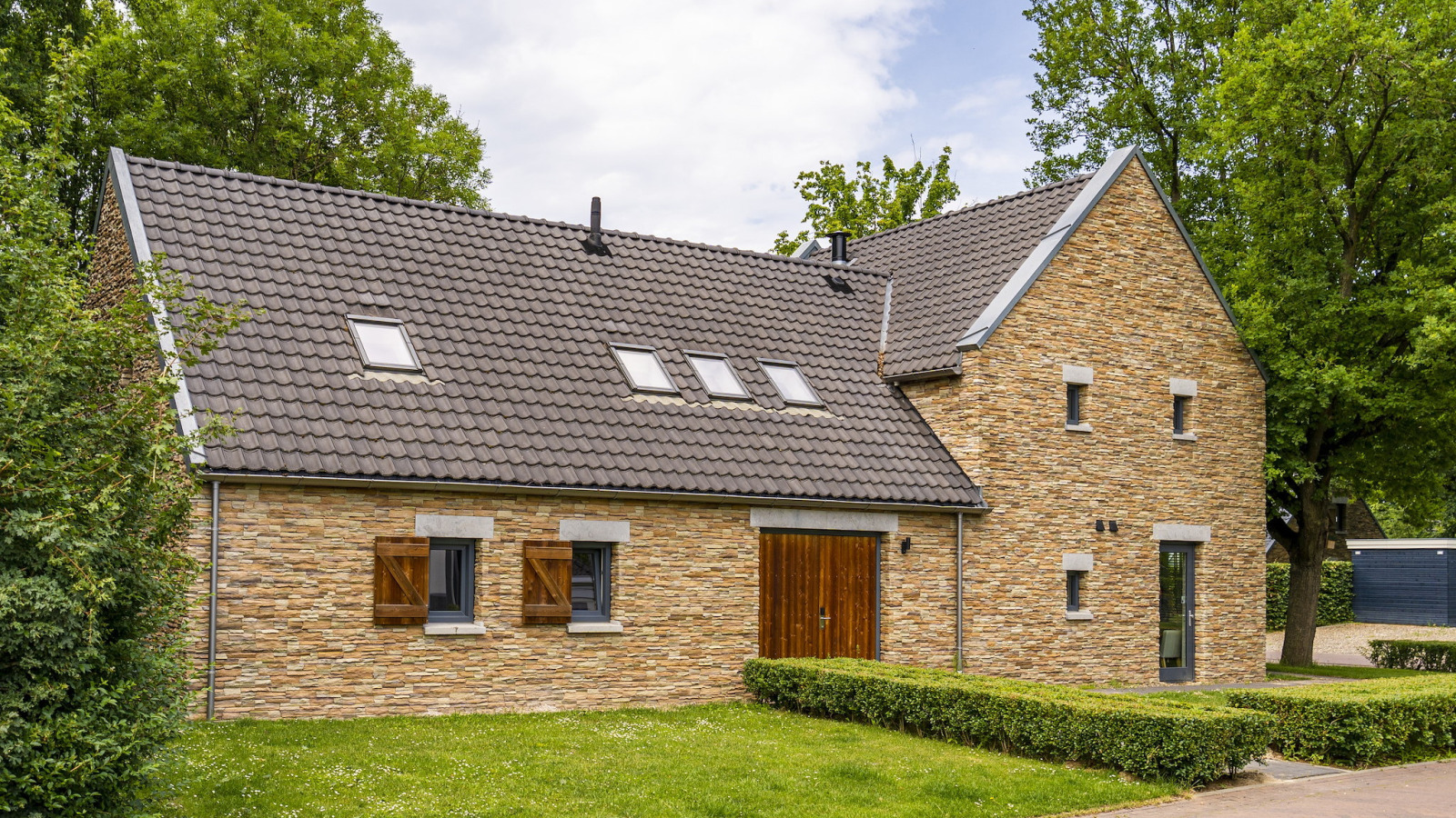 Villa met sauna voor 20 personen met wellness en golfbaan op resort vlakbij Maastricht — groepsaccommodatie in Maastricht