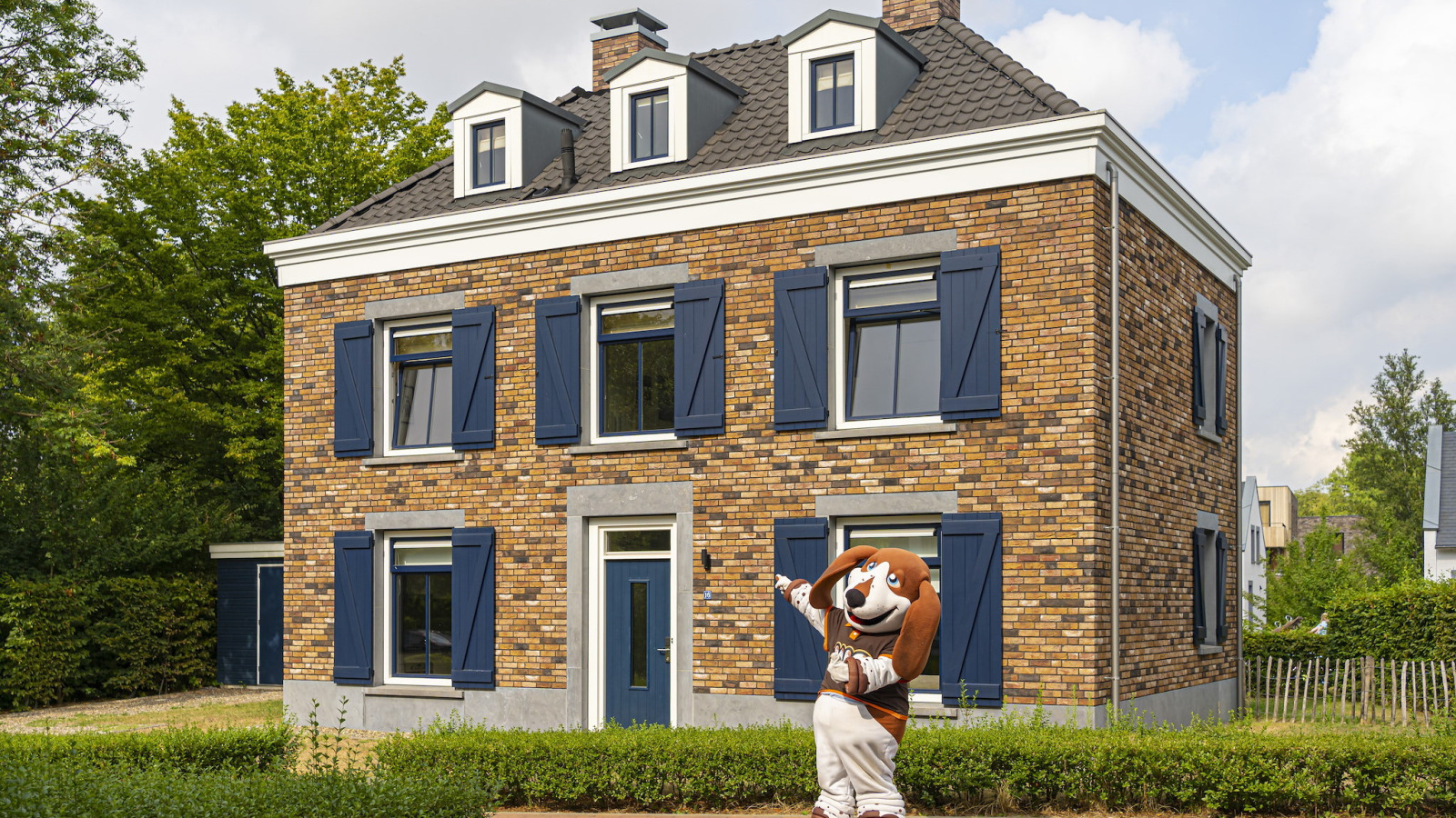 Kindvriendelijke villa met sauna en bubbelbad voor 12 personen op resort bij Maastricht — groepsaccommodatie in Maastricht