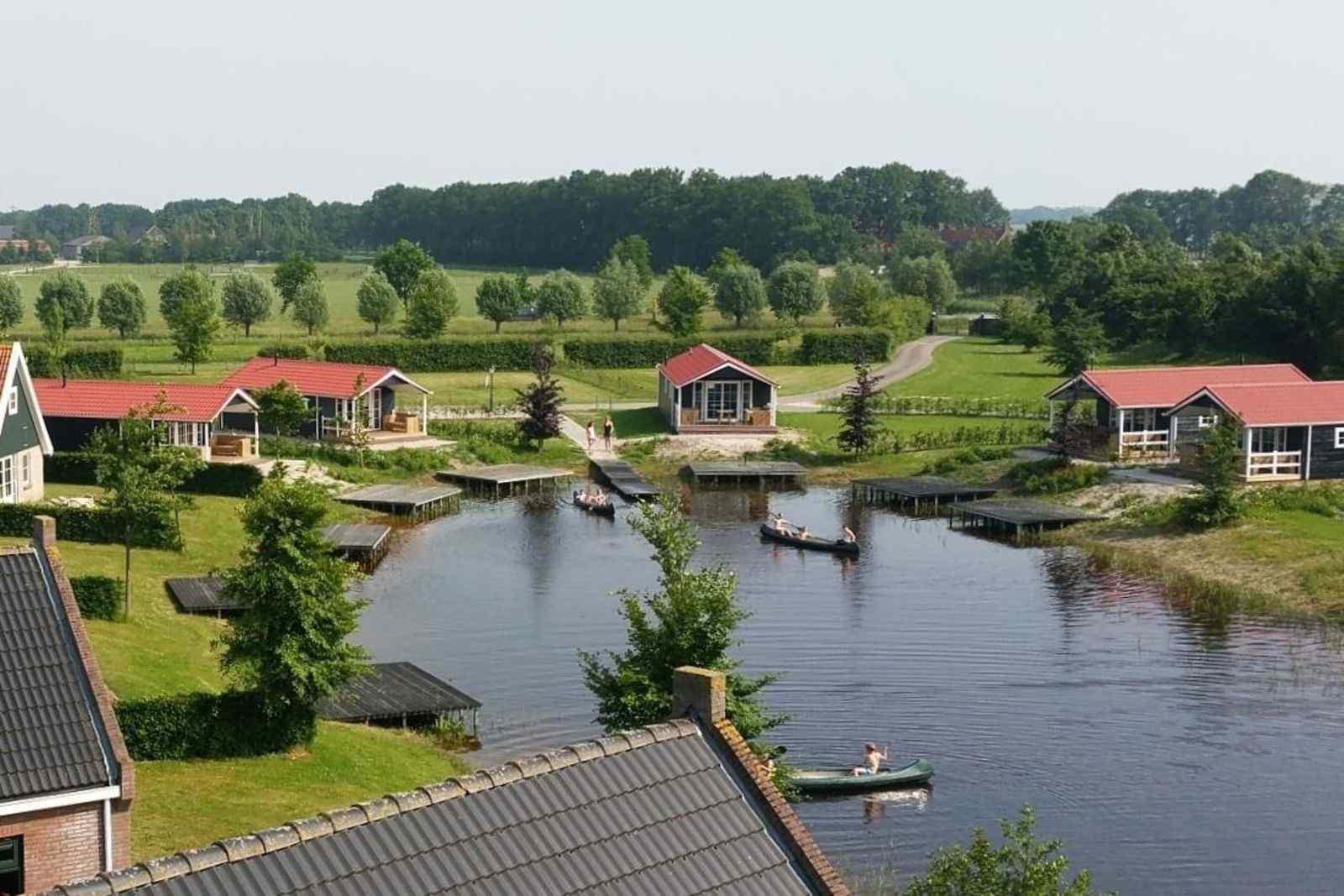 gezellige-4-persoons-lodge-op-vakantiepark-eigen-wijze