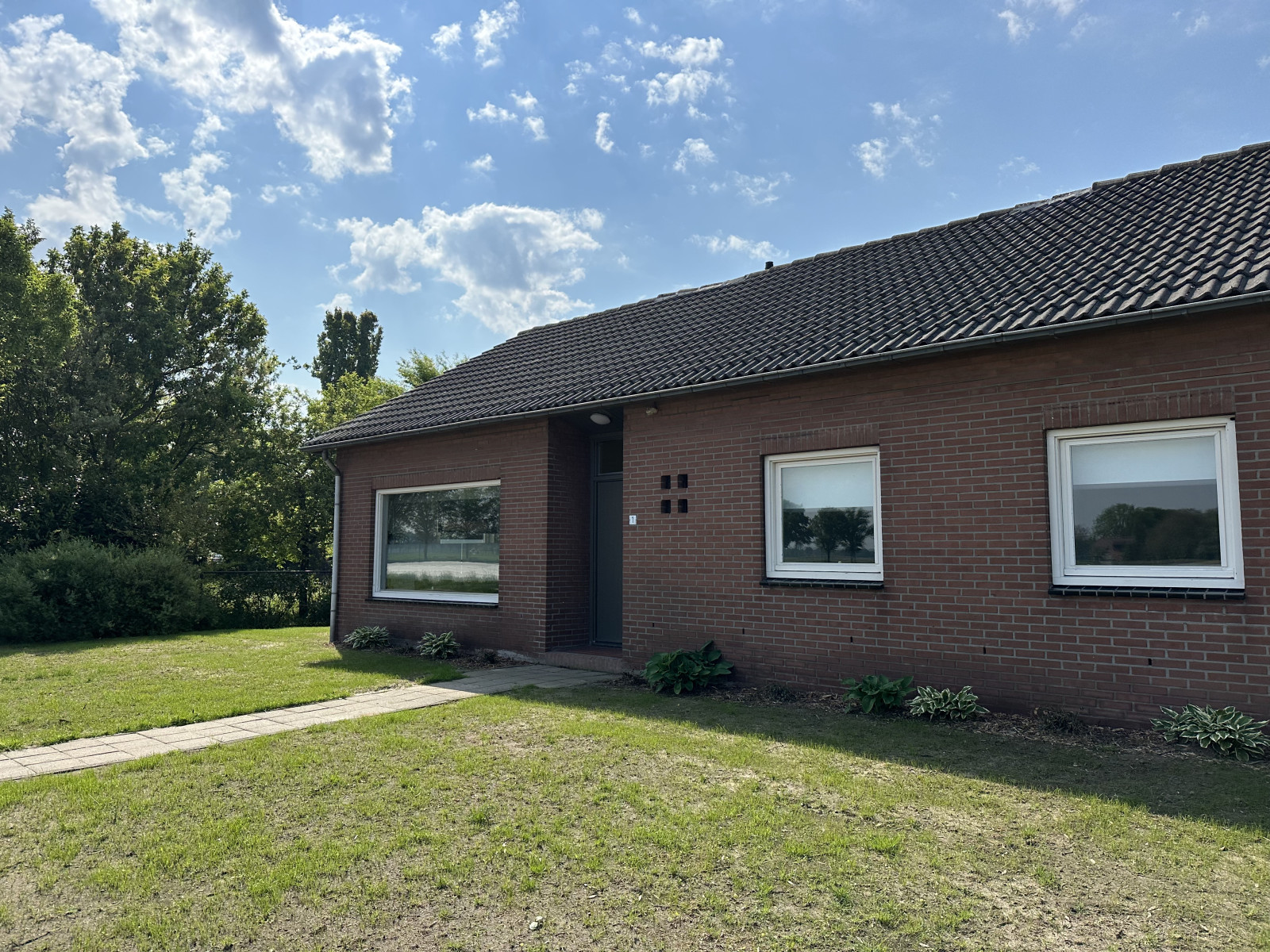 Landelijke en sfeervolle 4 persoons bungalow bij het kerkdorp Neer in Limburg