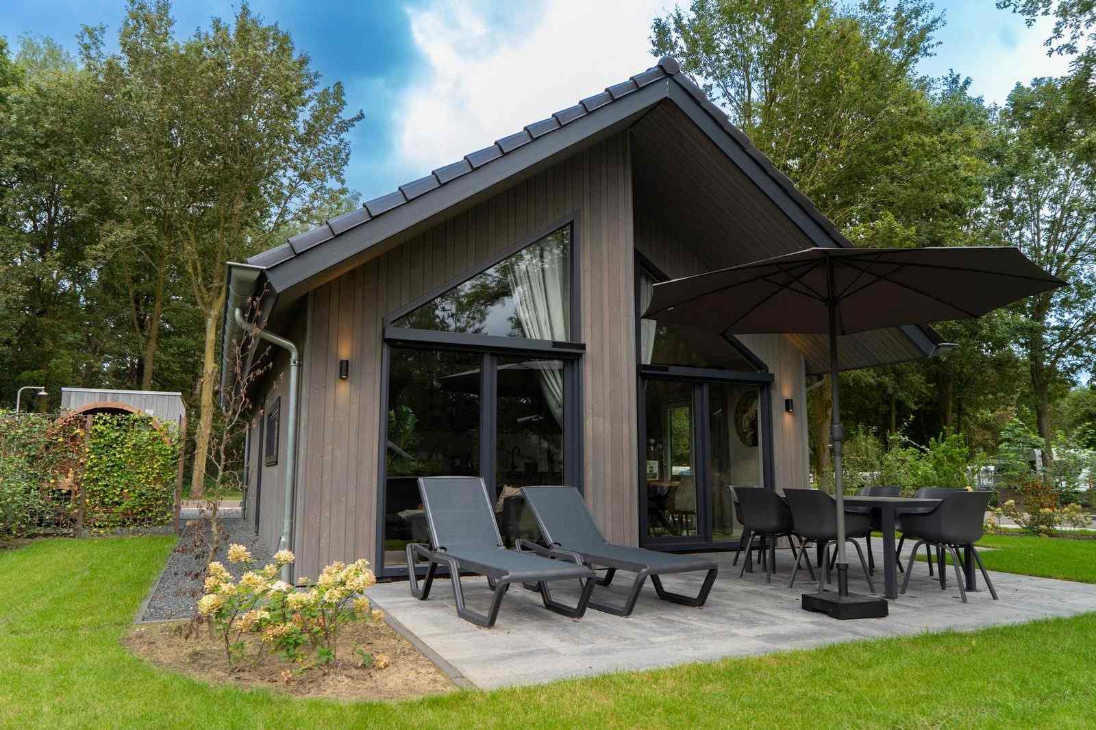 Sfeervolle 6 persoons ecovilla met sauna, gelegen in de