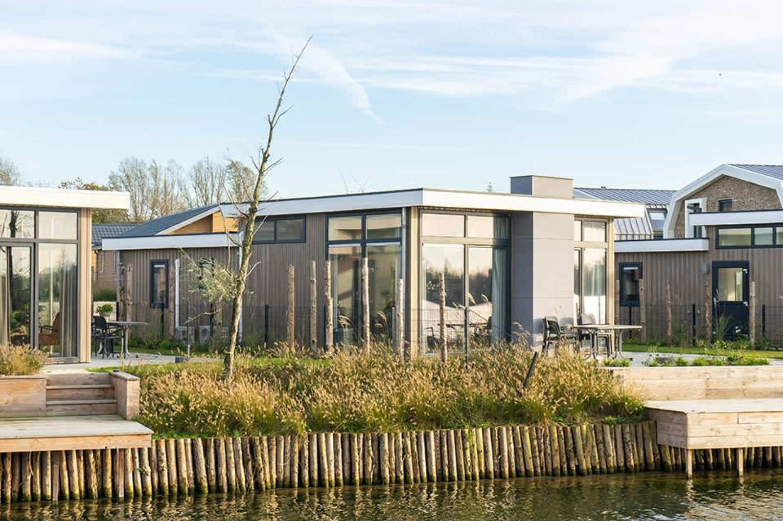 Sfeervol 6-persoons chalet direct aan het water nabij Nijmegen - Nederland - Europa - Linden