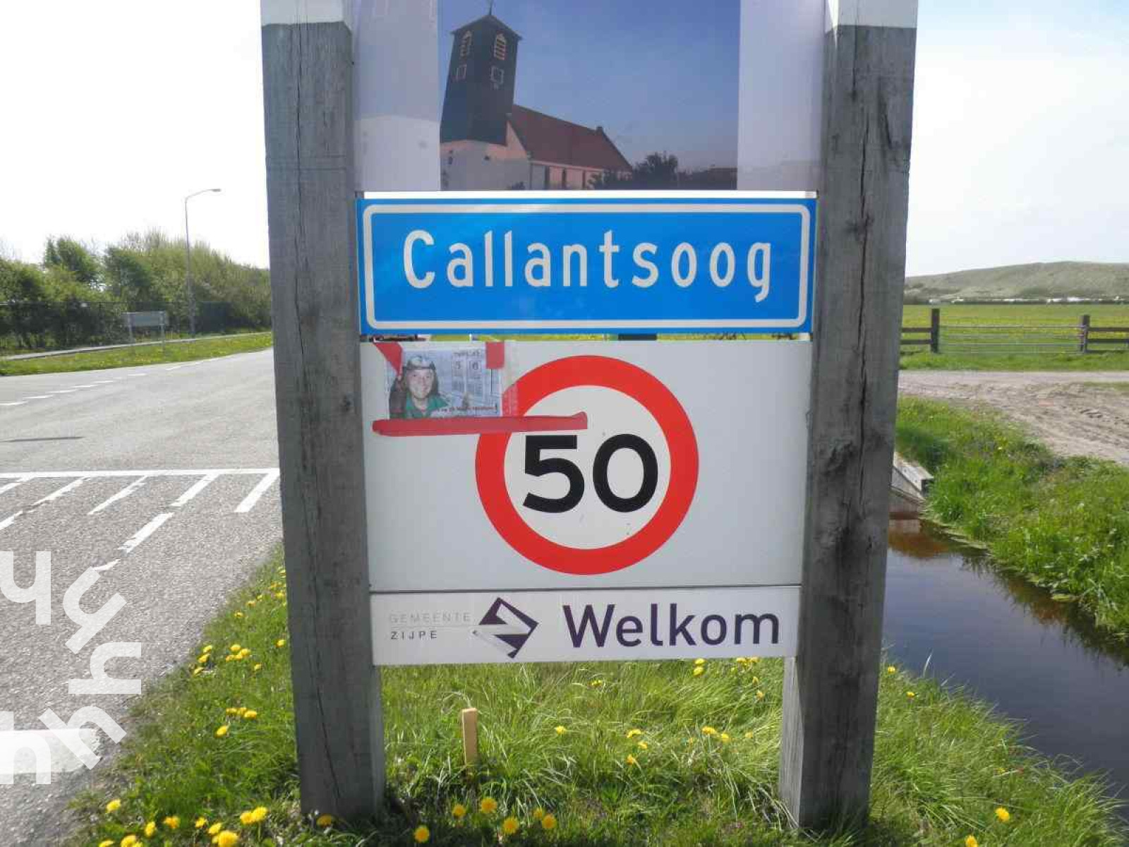 vrijstaand-4-persoons-vakantiehuis-op-een-familiepark-in-callantsoog