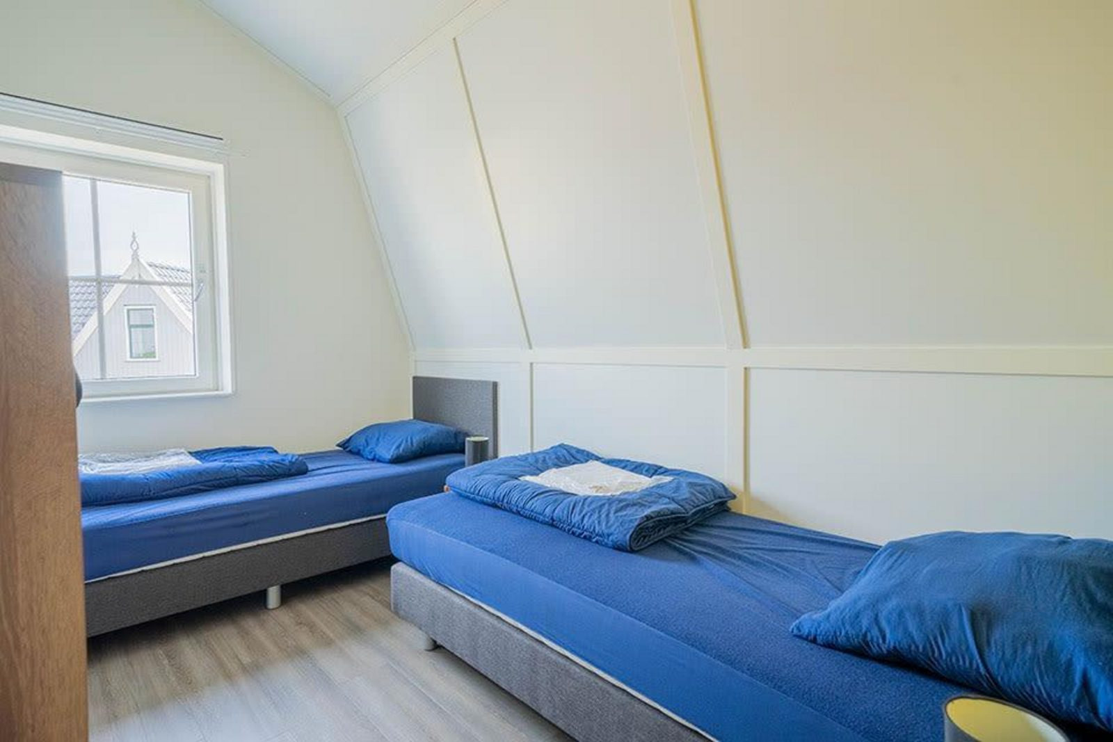 ruime-villa-voor-8-personen-met-twee-badkamers-op-vakantiepark-poort-van-amsterdam