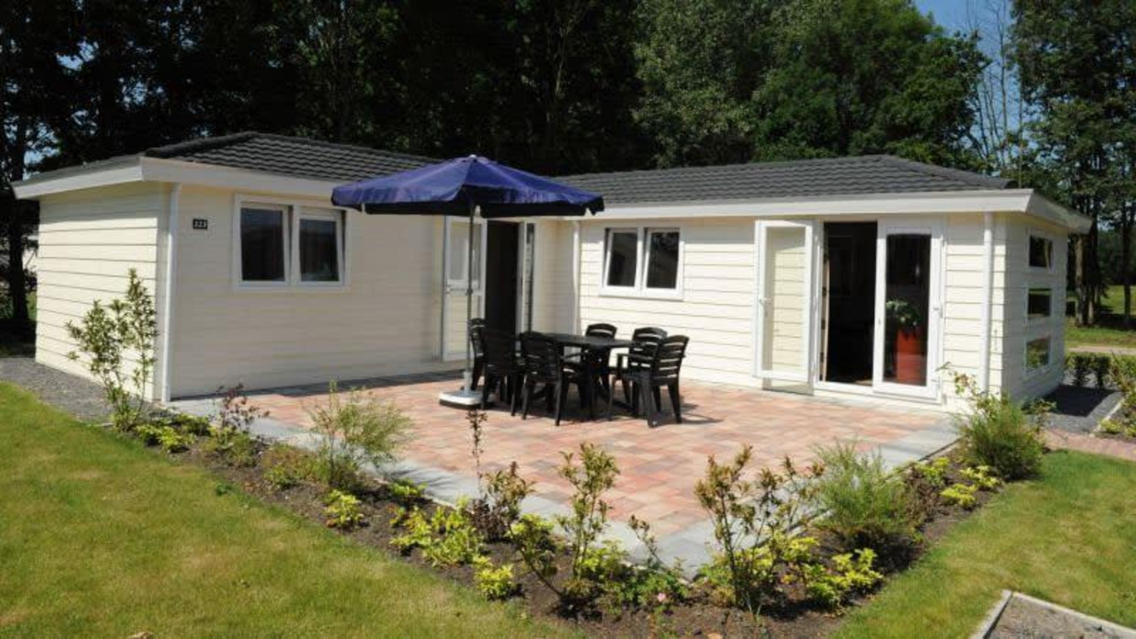 6 persoons chalet op vakantiepark Buitenhuizen nabij Ha