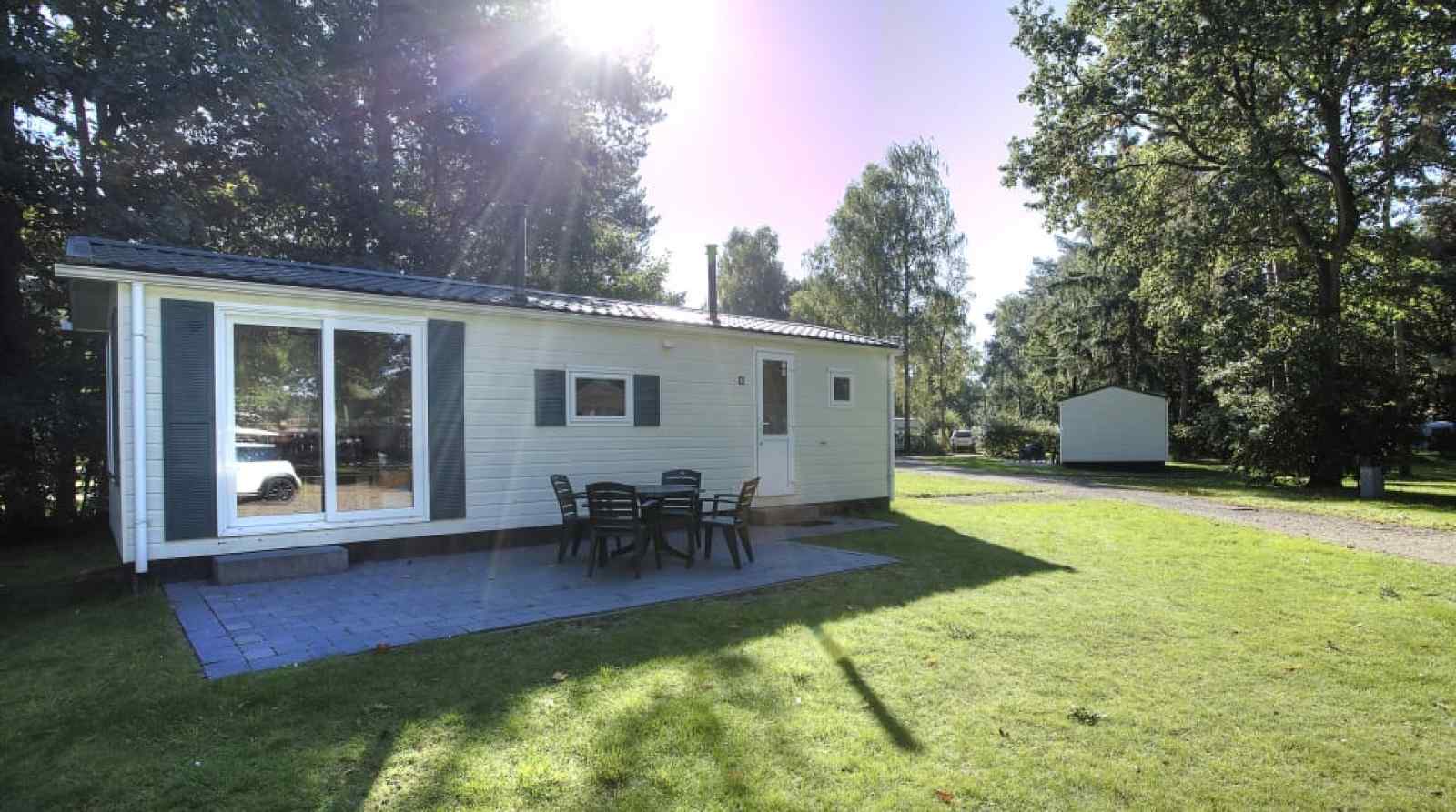 comfortabel-4-persoons-chalet-op-vakantiepark-in-halfweg