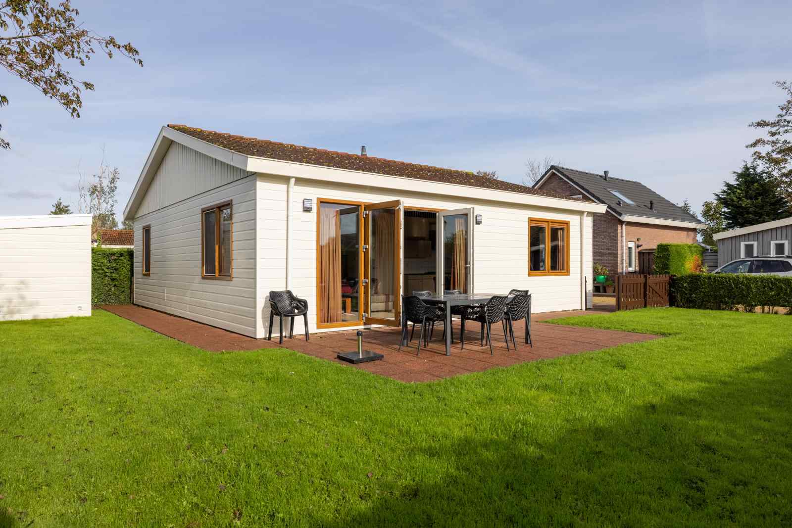 8-persoons-chalet-in-wervershoof-aan-het-ijsselmeer