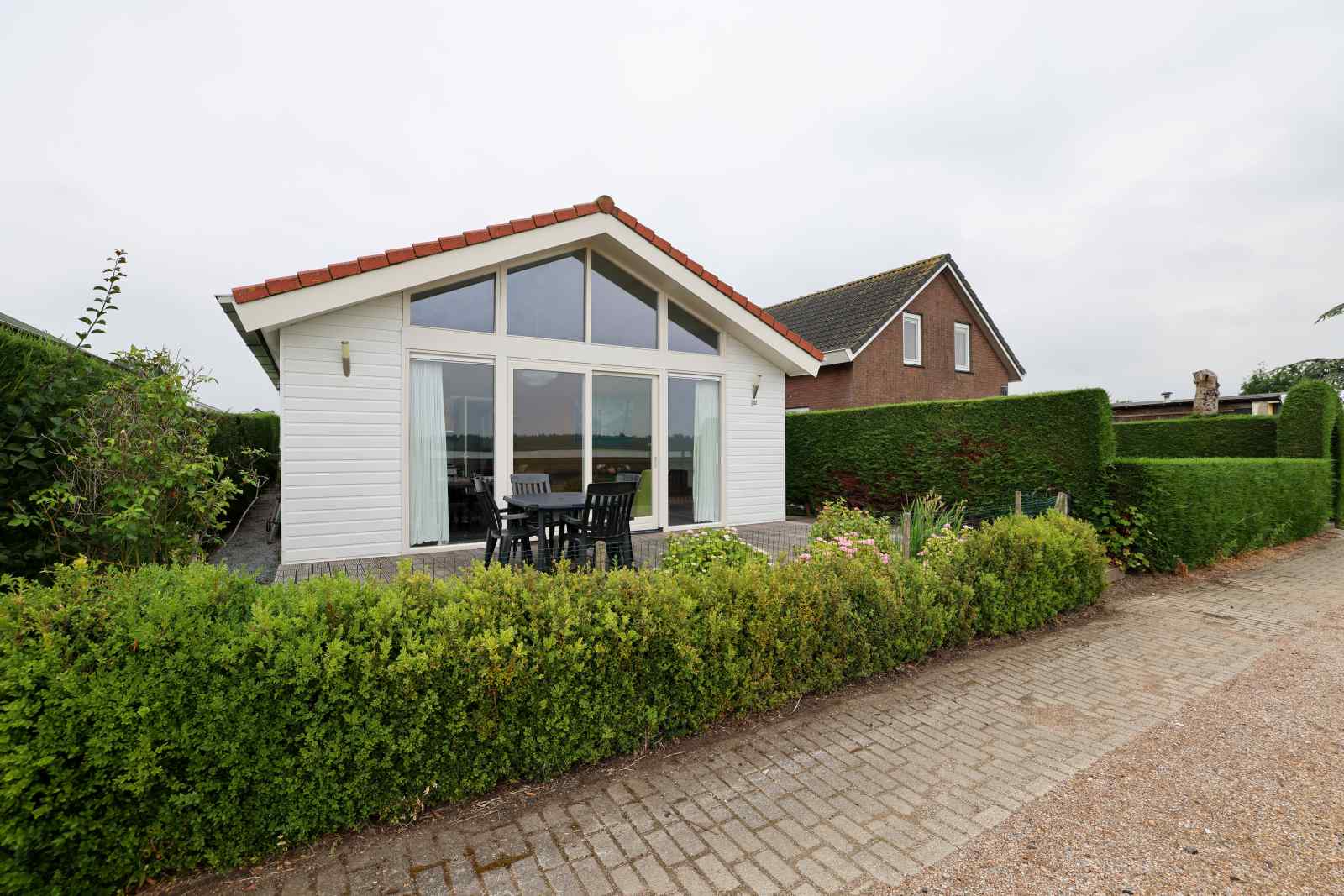 Mooi 4 persoons vakantiehuis aan viswater nabij Medemblik aan het IJsselmeer.