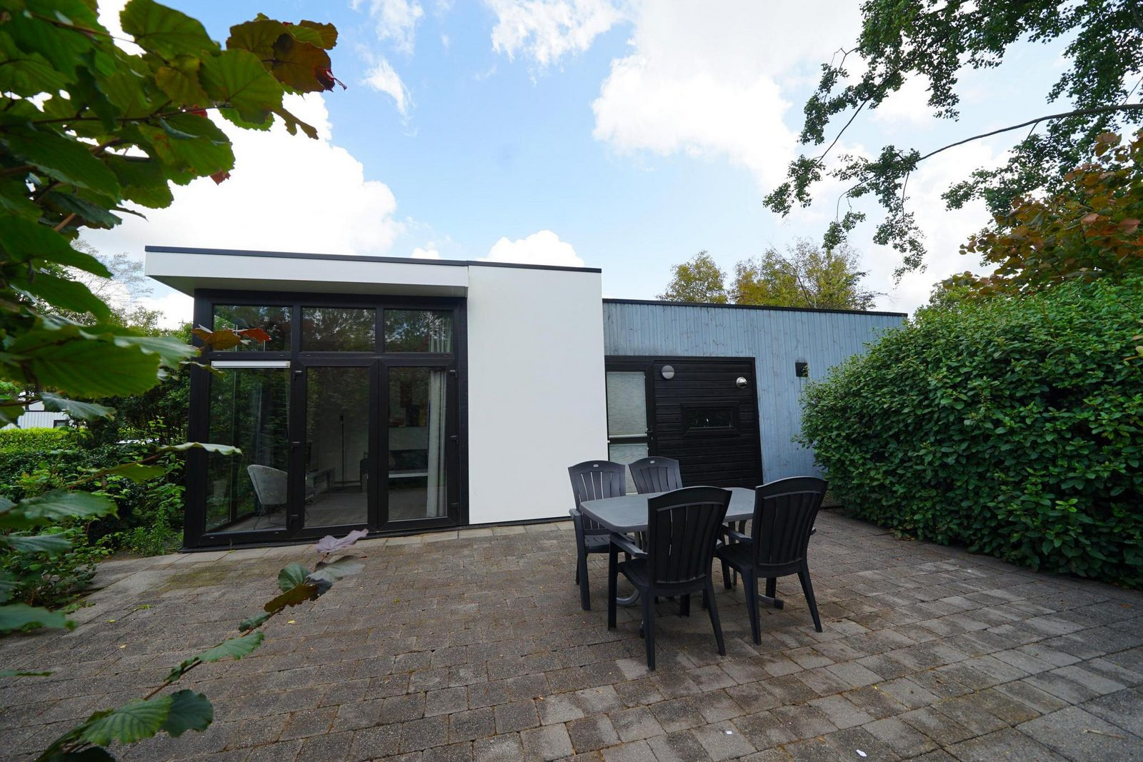 Modern 4 persoons vakantiewoning op een vakantiepark in Halfweg