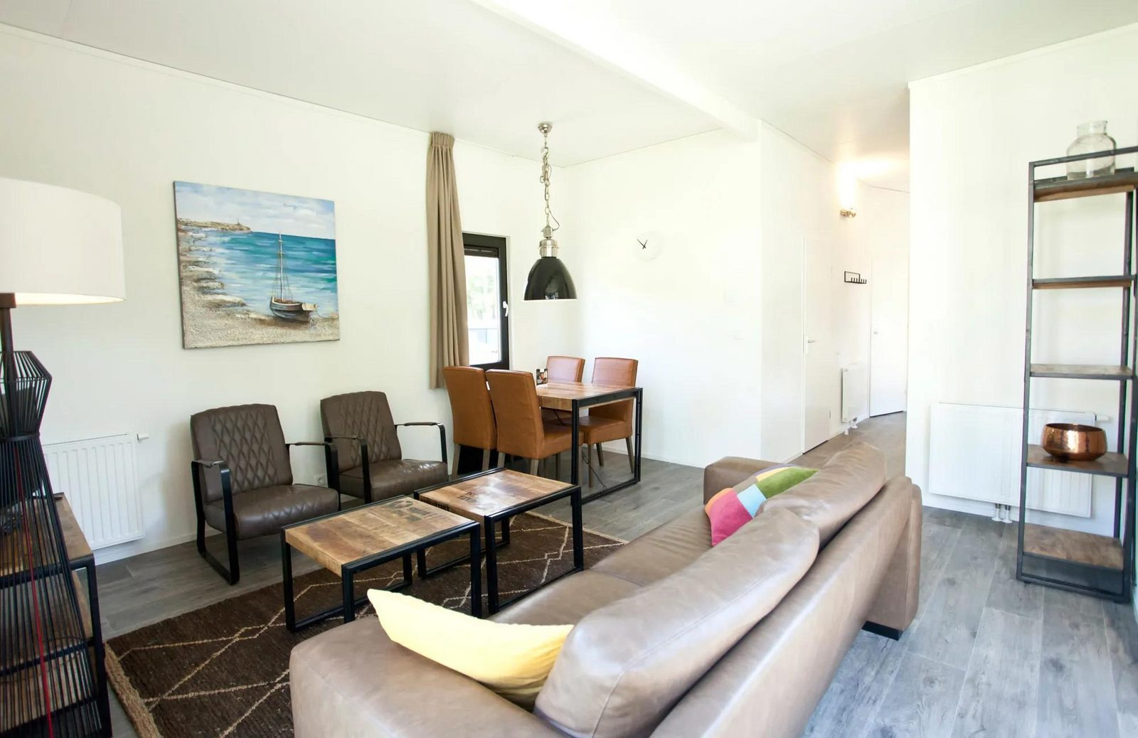 modern-4-persoons-vakantiewoning-op-een-vakantiepark-in-halfweg