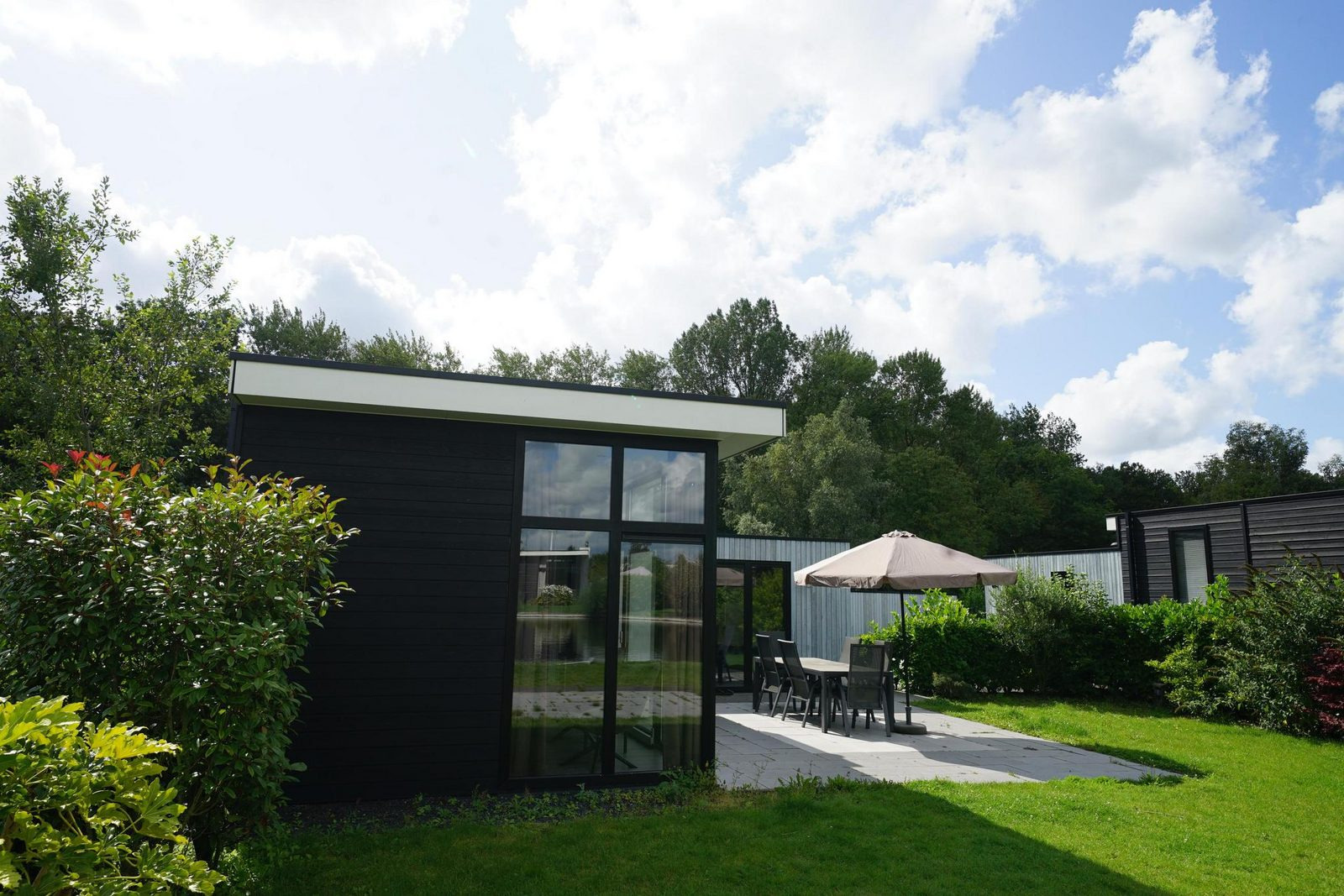 mooie-6-persoons-vakantiewoning-op-een-vakantiepark-in-halfweg