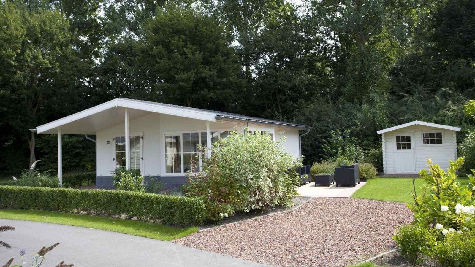 Comfortabel 6 persoons chalet op vakantiepark Molengroet in Noord-Scharwoude