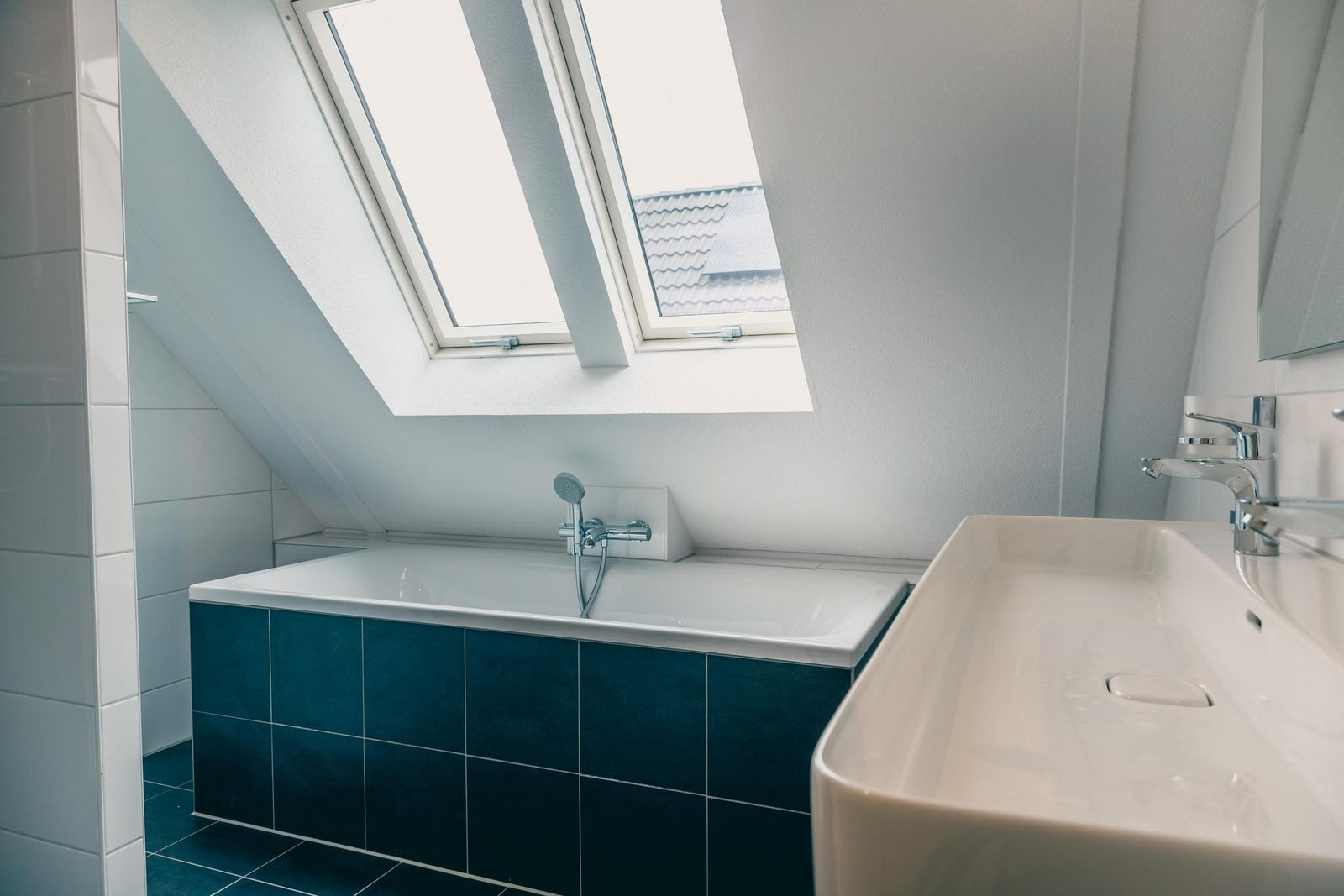 luxe-watervilla-voor-6-personen-met-bubbelbad-op-vakantiepark-ijsselmeer