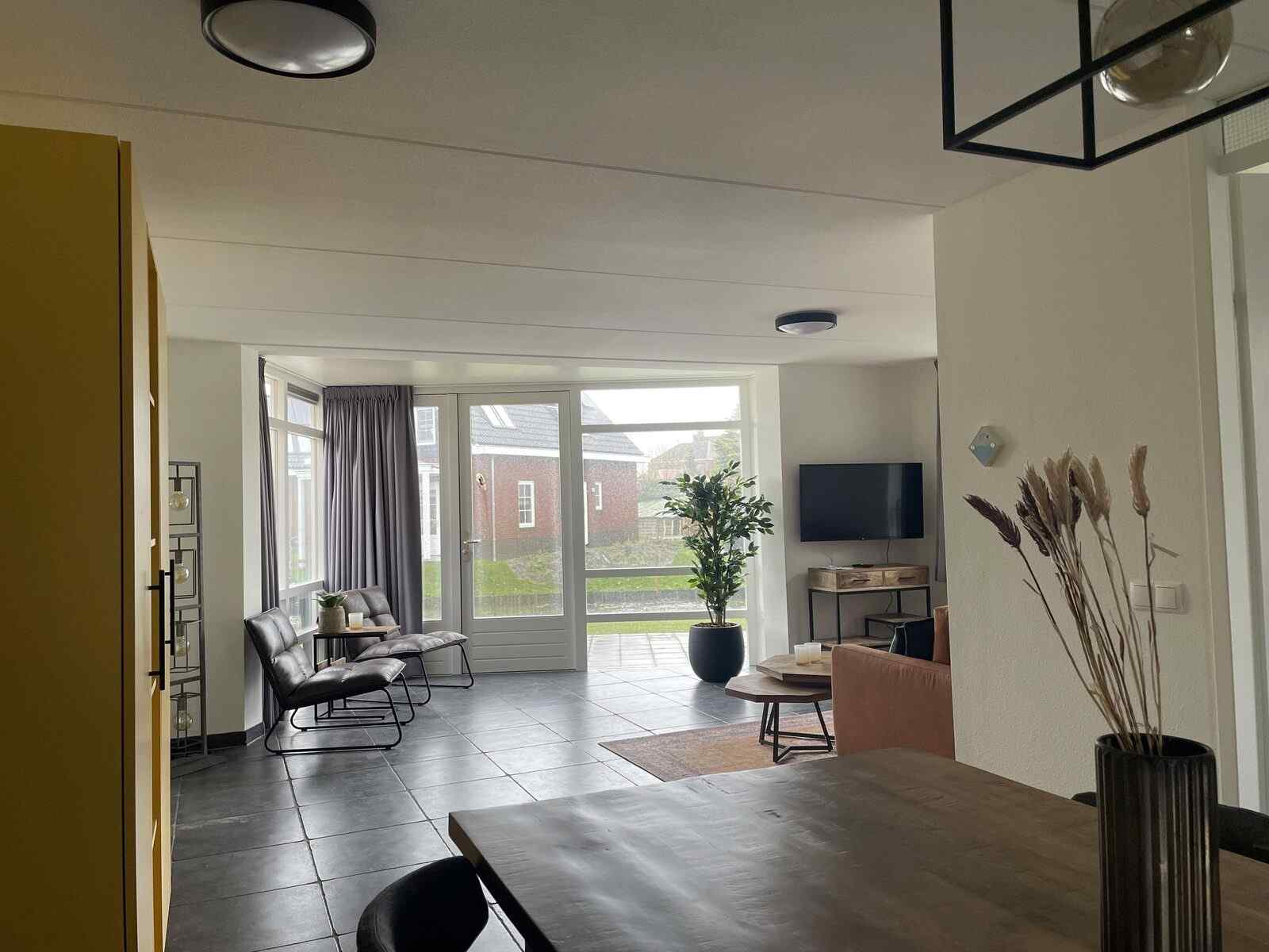 luxe-6-persoons-vakantiehuis-in-medemblik-nabij-het-ijsselmeer